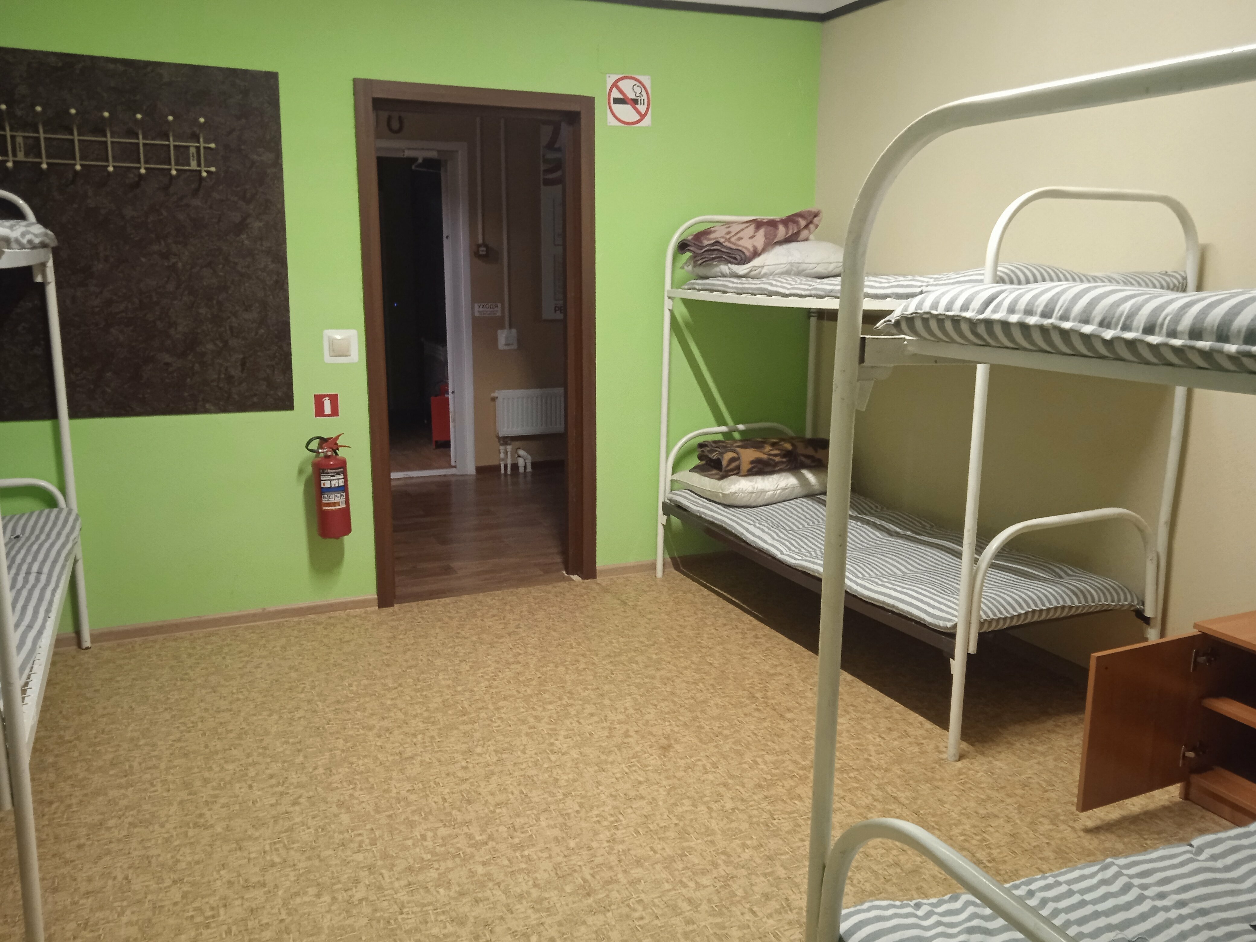 Общий 8-местный номер для мужчин