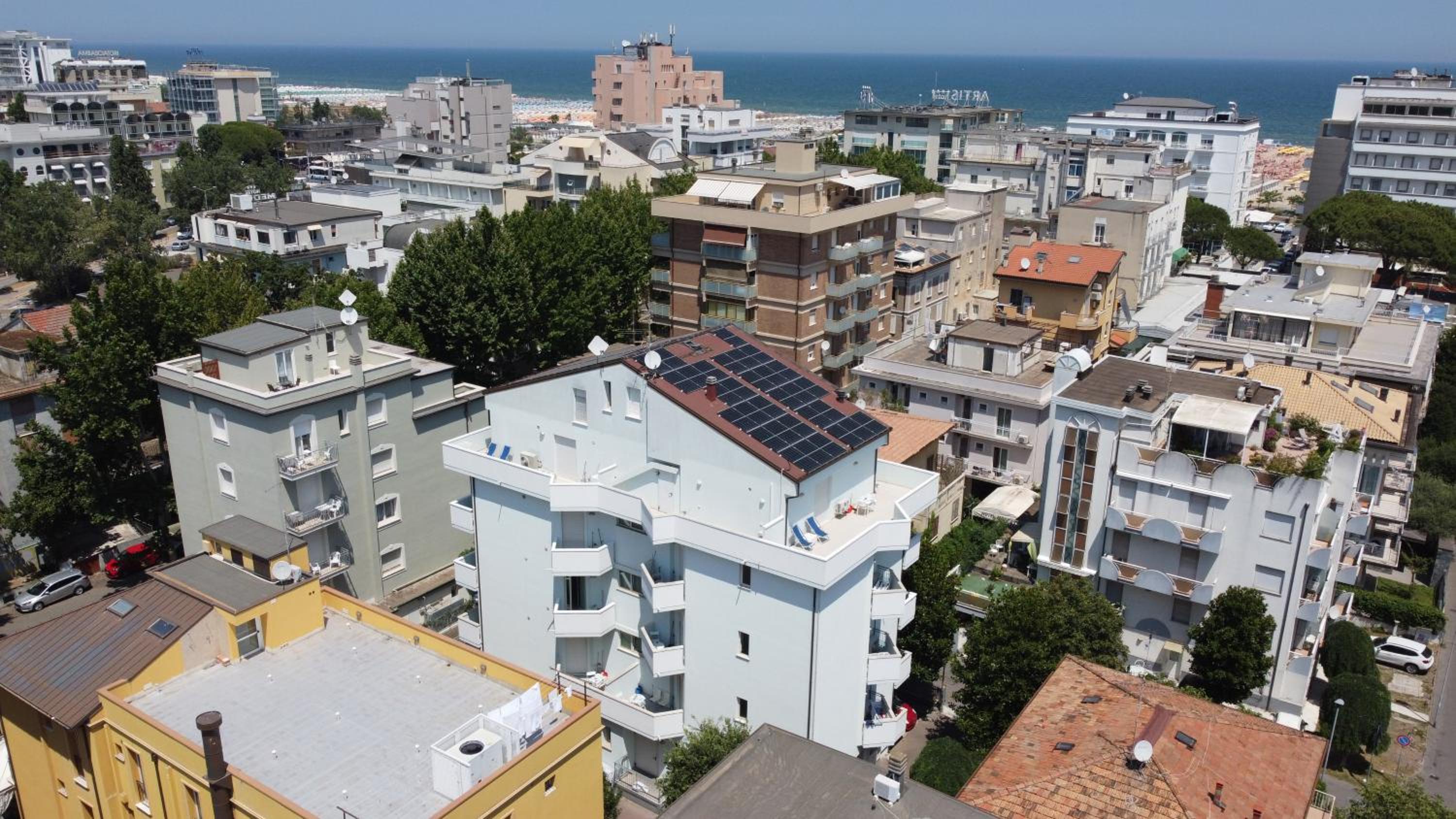 One-Bedroom Apartment with Balcony (5 Adults)