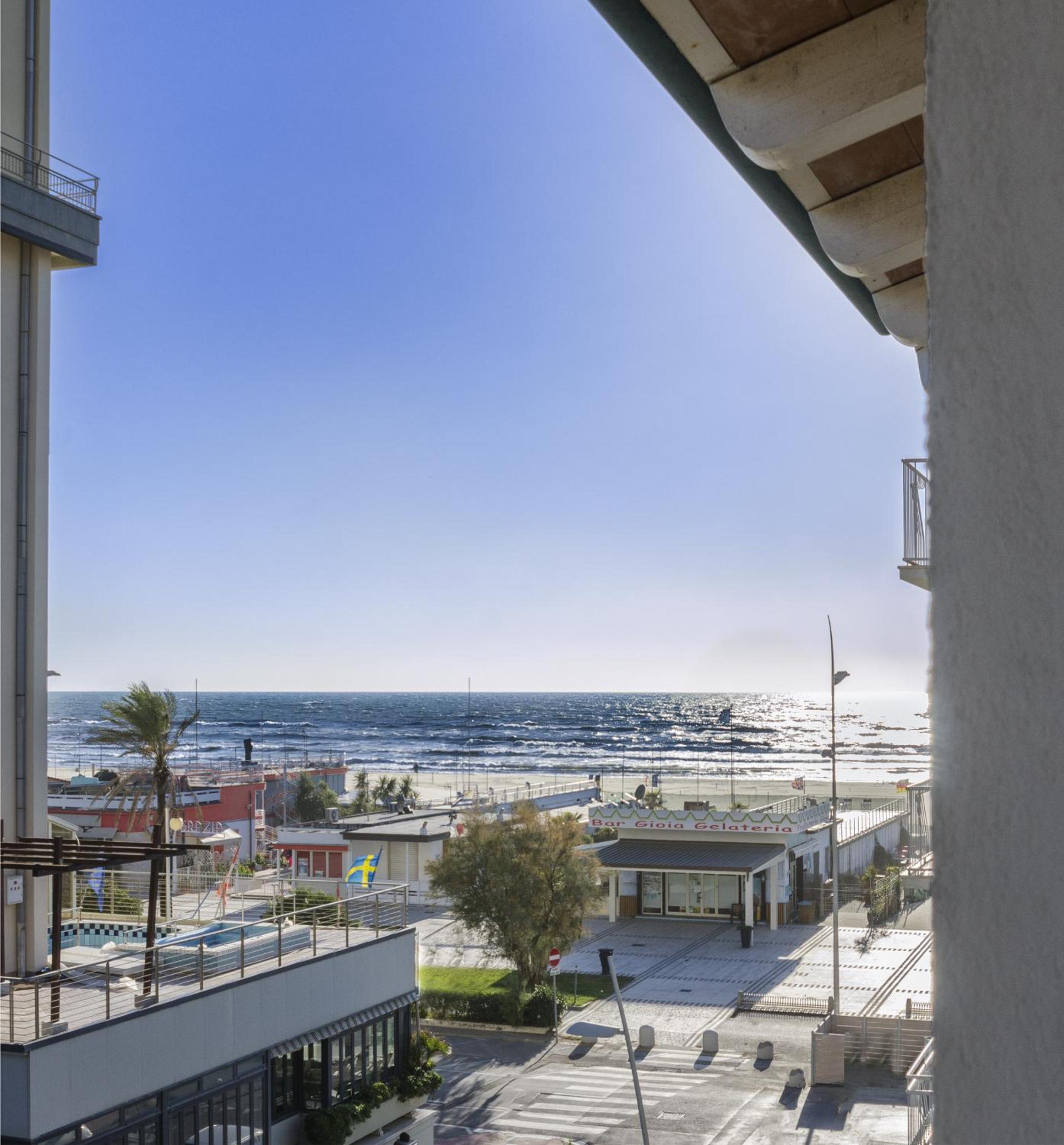 Superior Double or Twin Room with Sea View