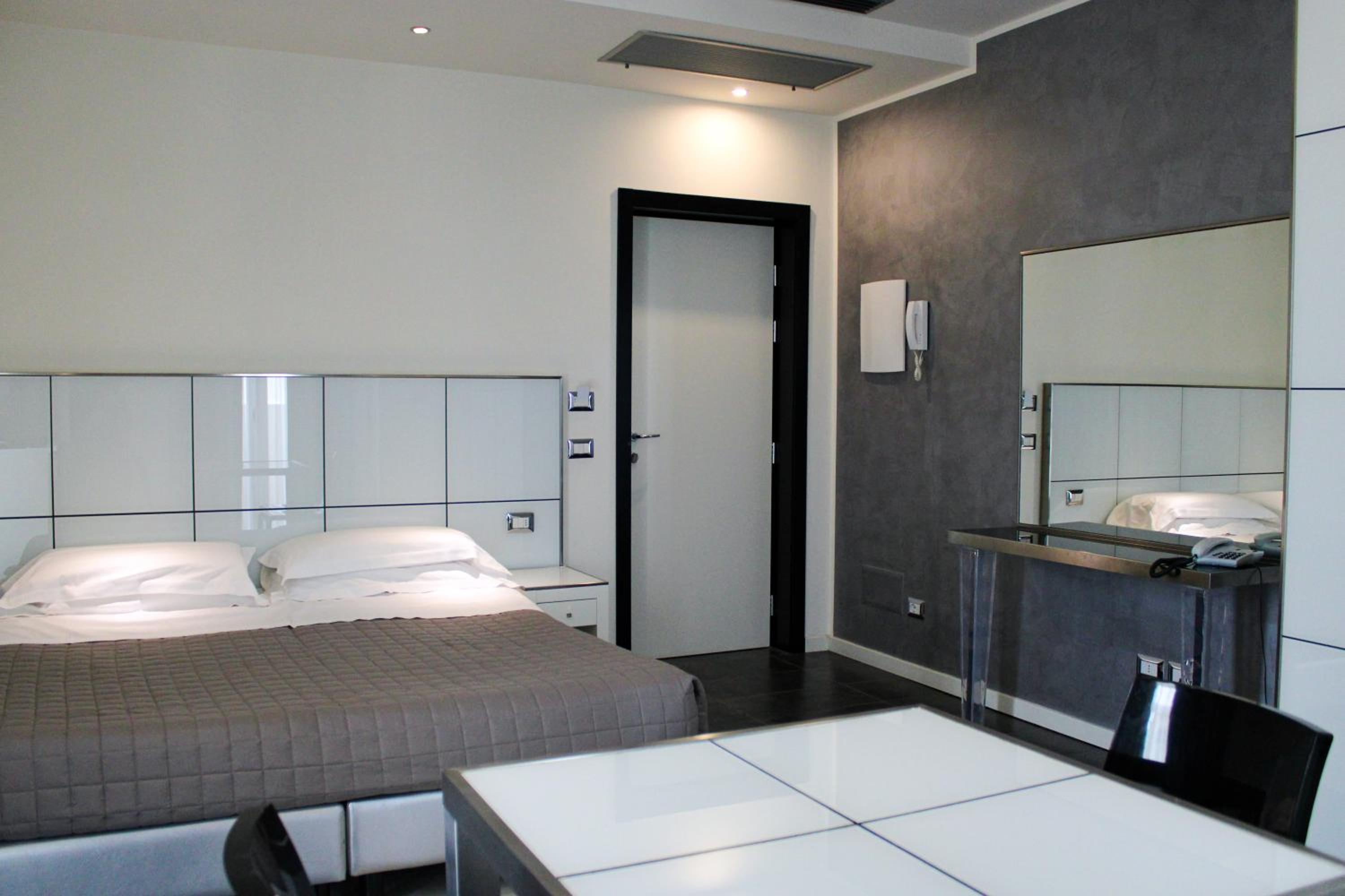 Junior Suite with Balcony (2 Adults)