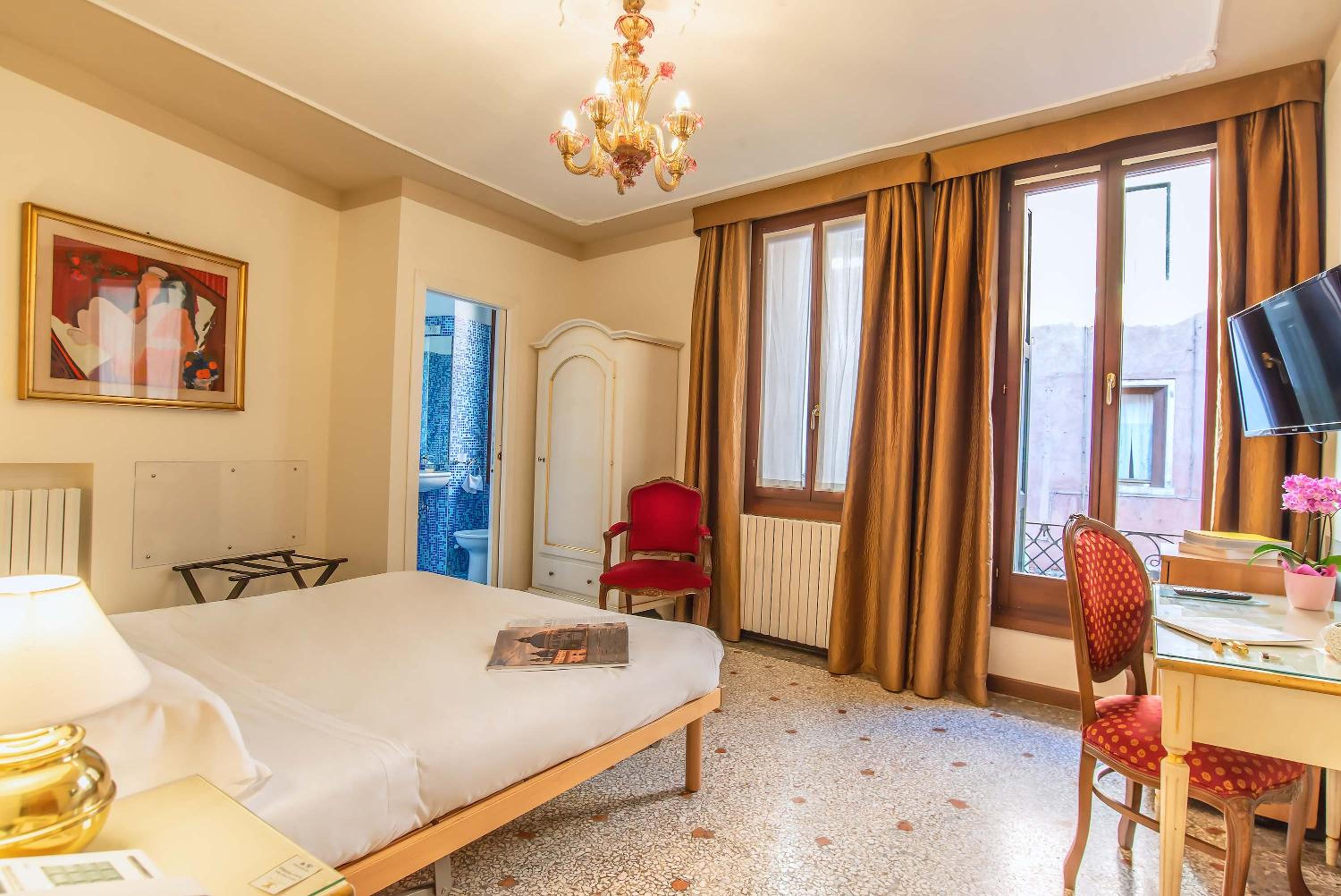 Comfort Double or Twin Room