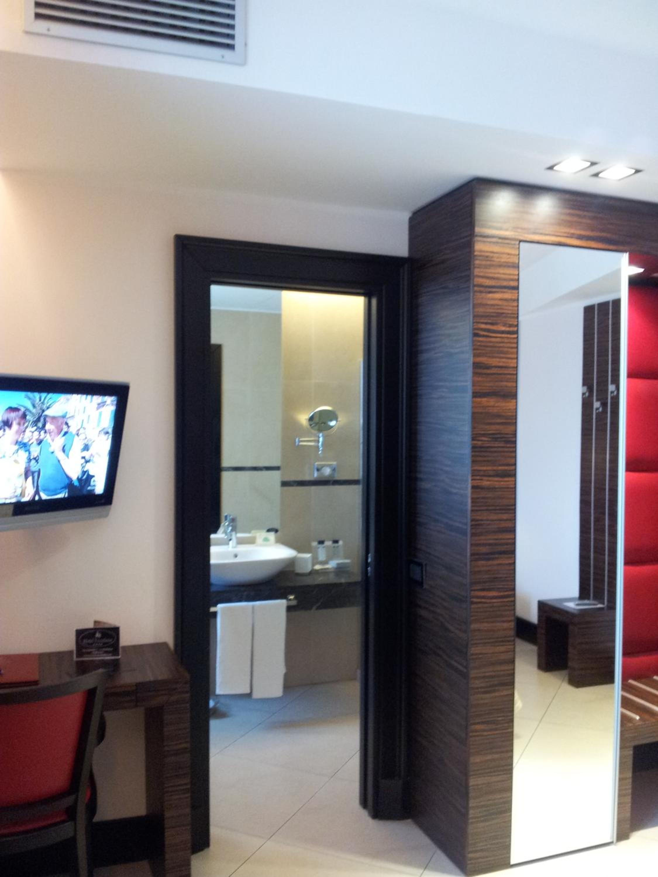 Double or Twin Room with Sea View