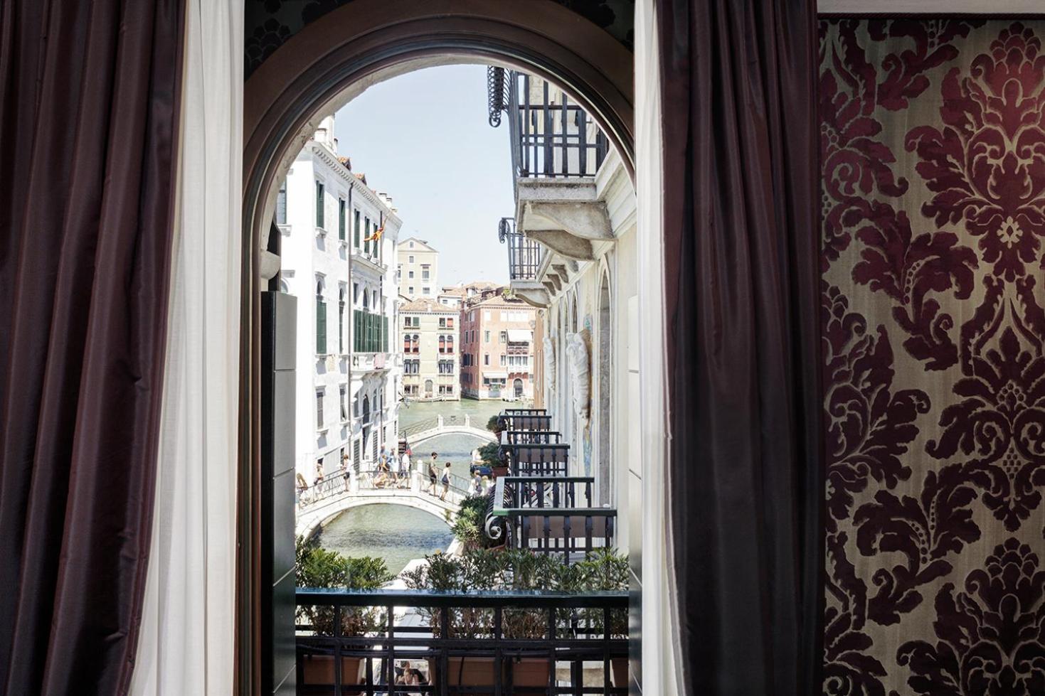 Superior Double Room with Canal View