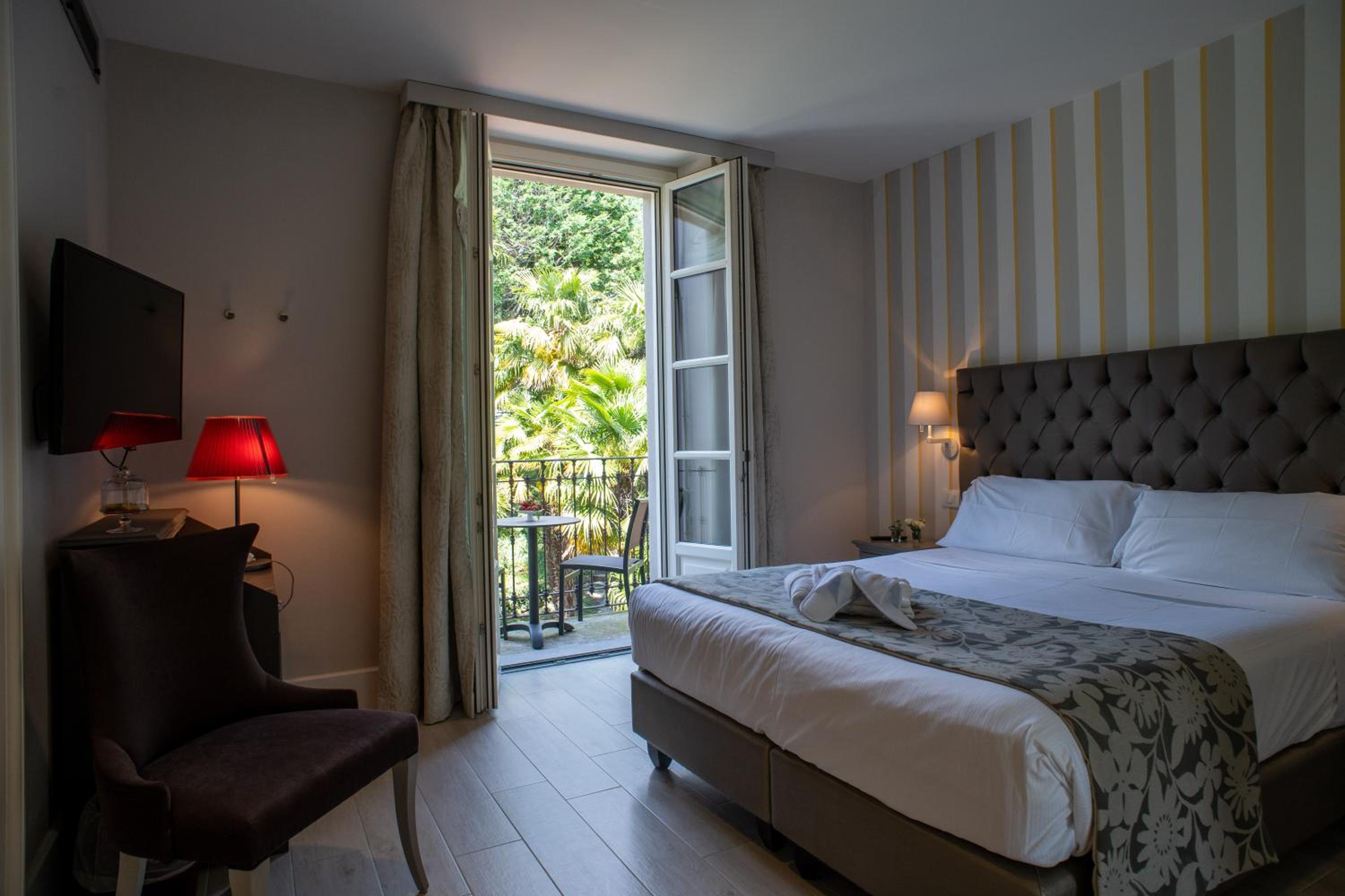 Double or Twin Room with Garden View