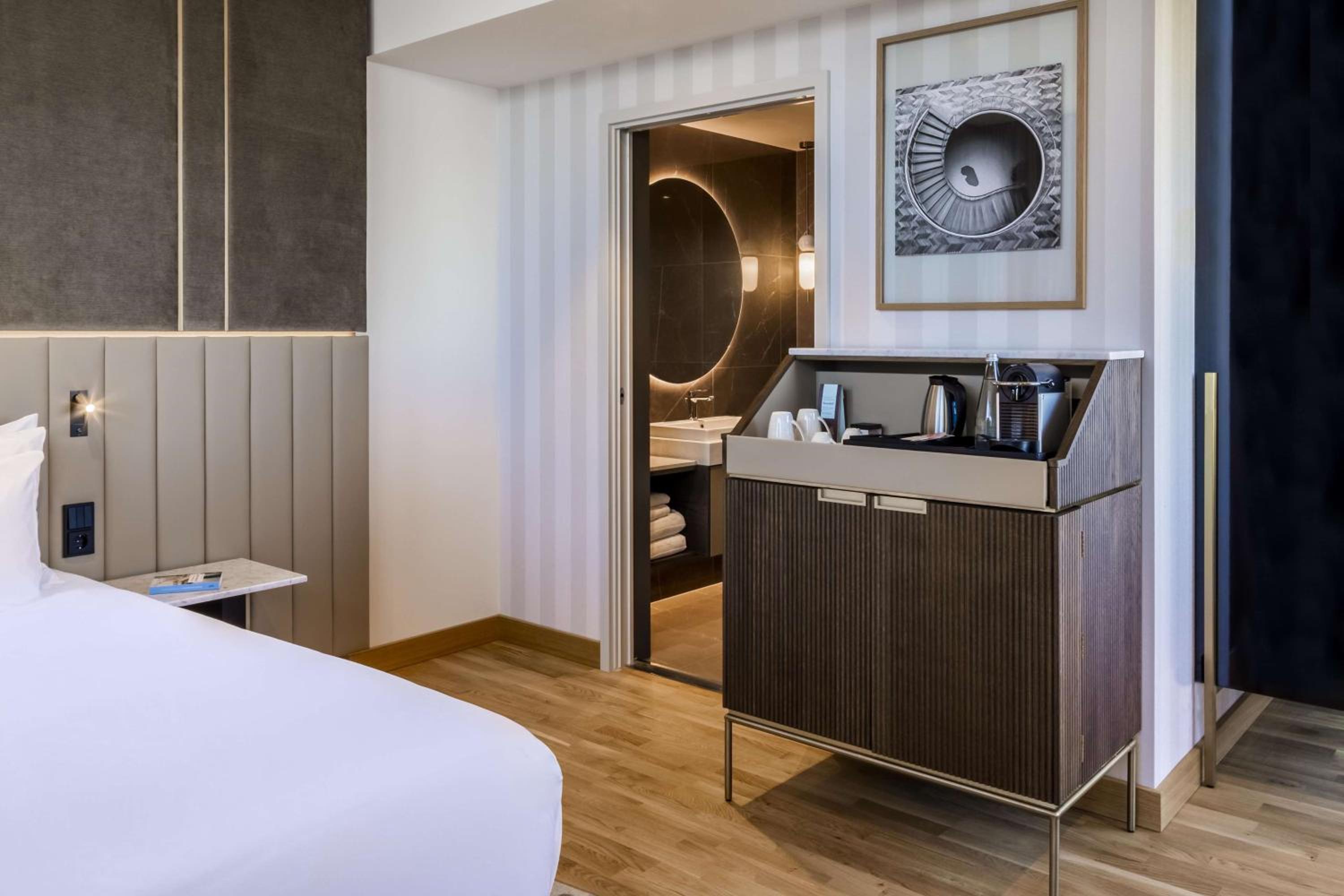 Premium Waterfront View Room