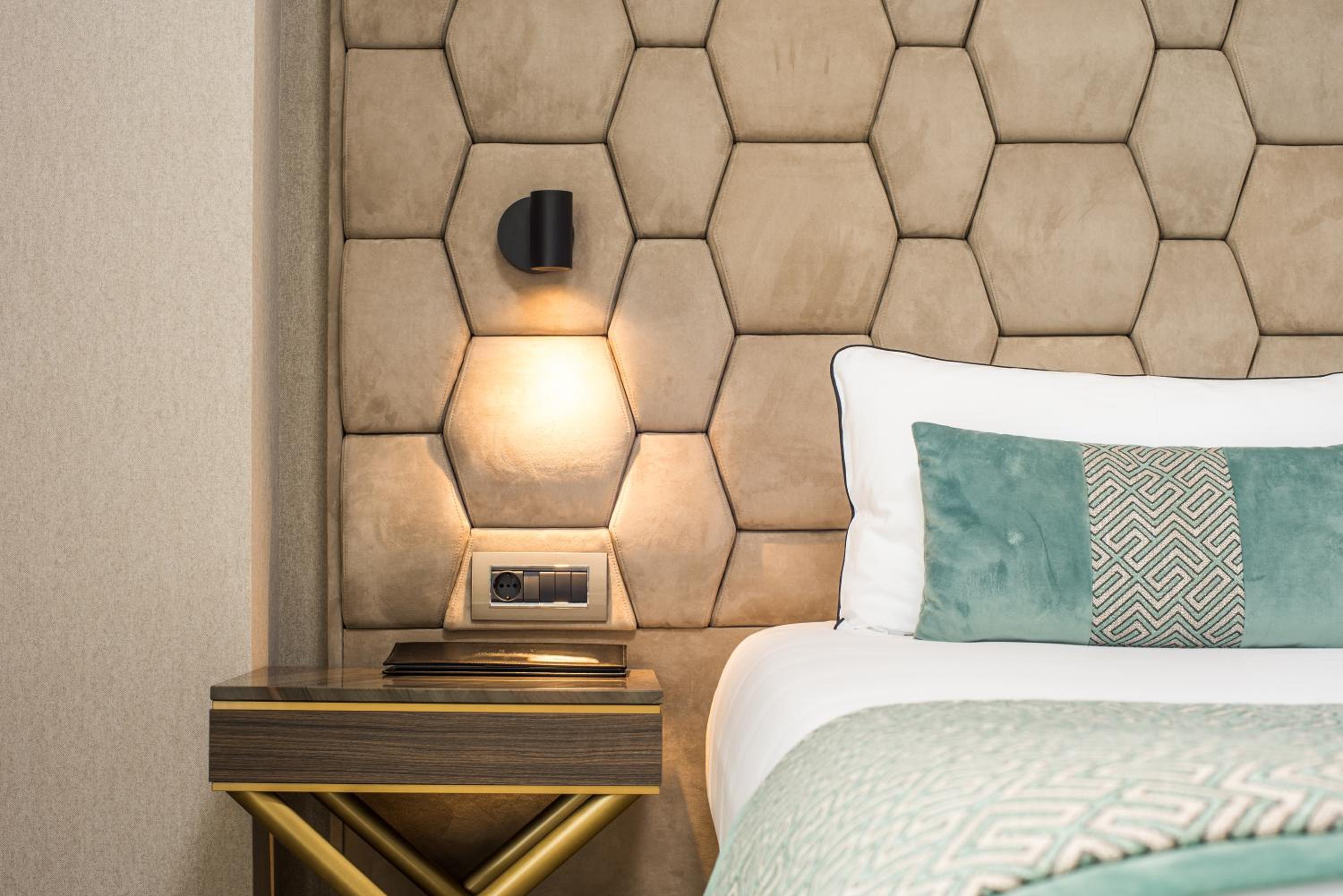 Junior Suite (2 Adults + 2 Children)