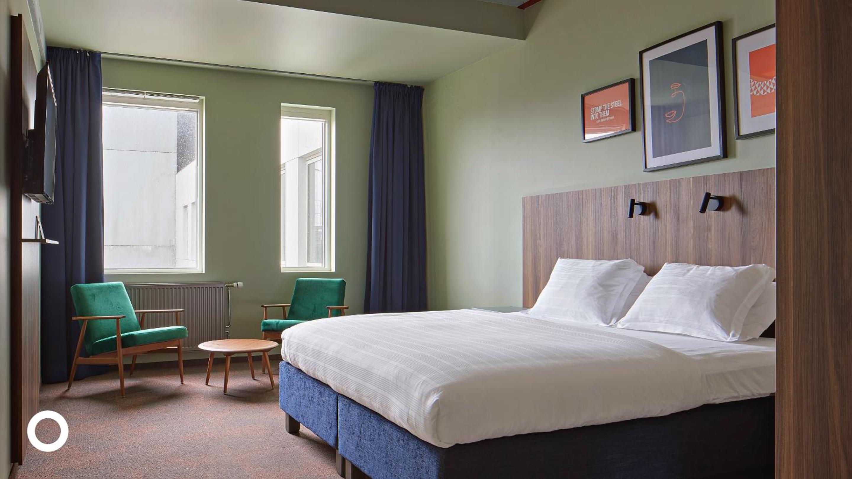 Deluxe King Room with Spa Access