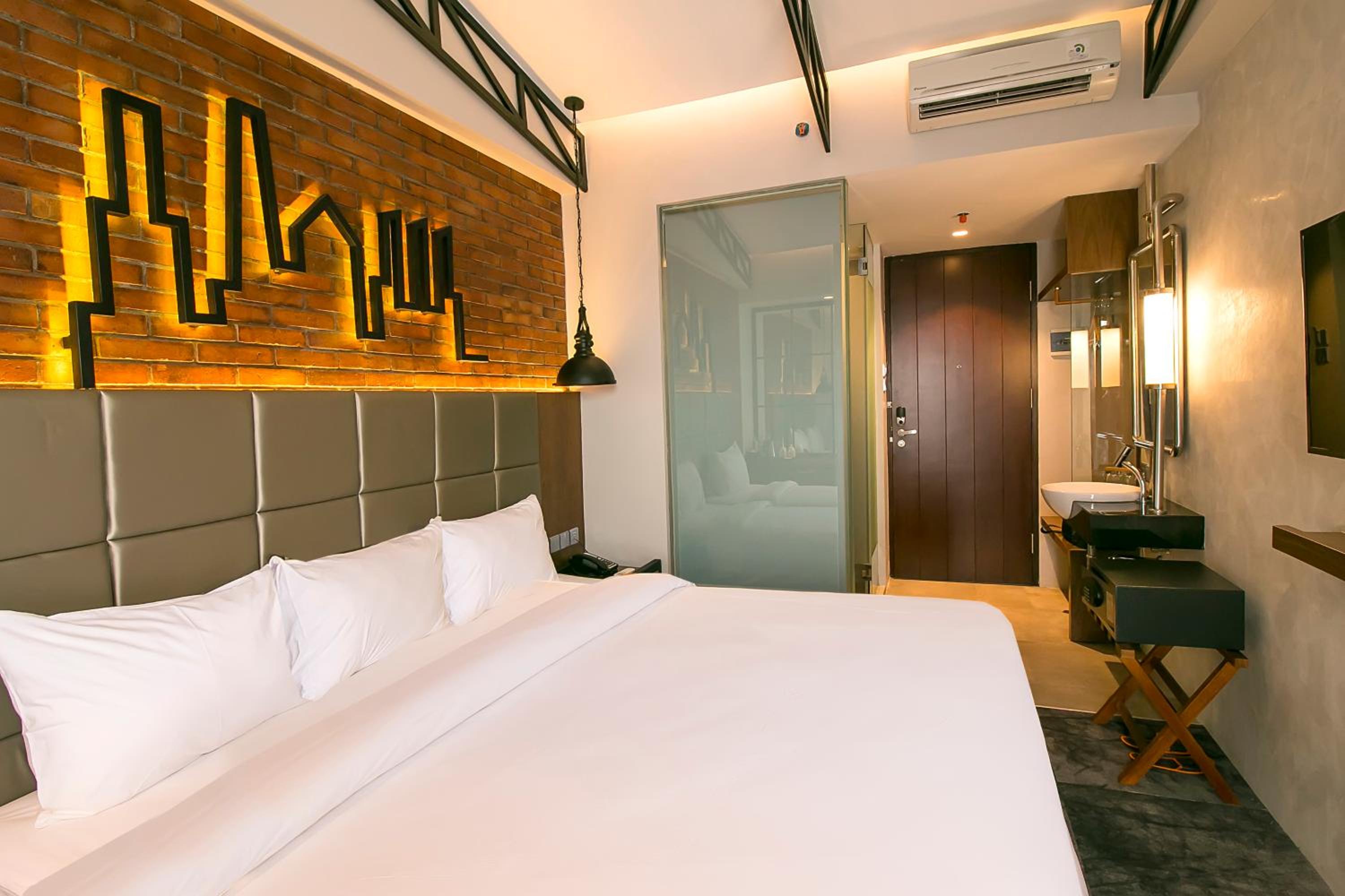 Deluxe Double Room with free 1x Soft Drink per pax