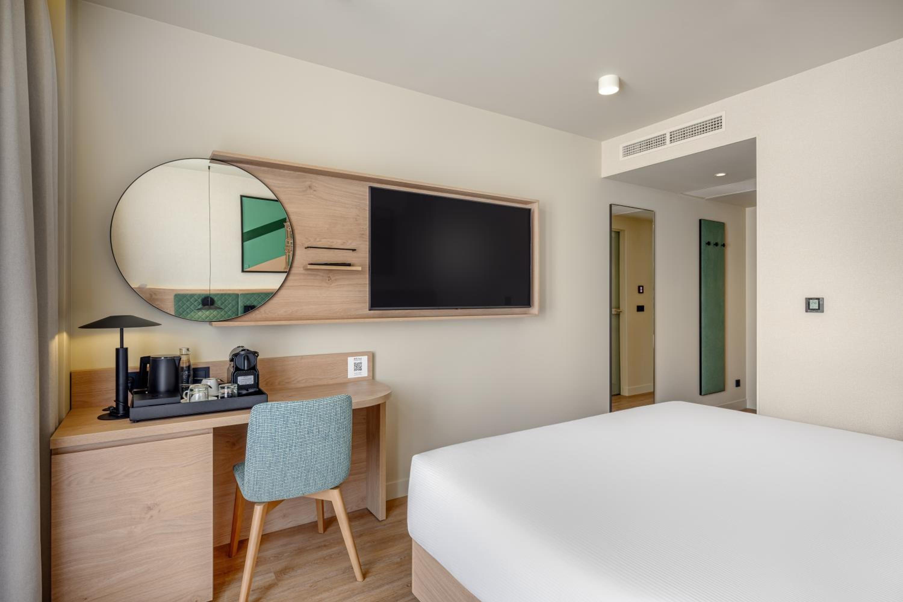 Deluxe King Room with Sofa Bed