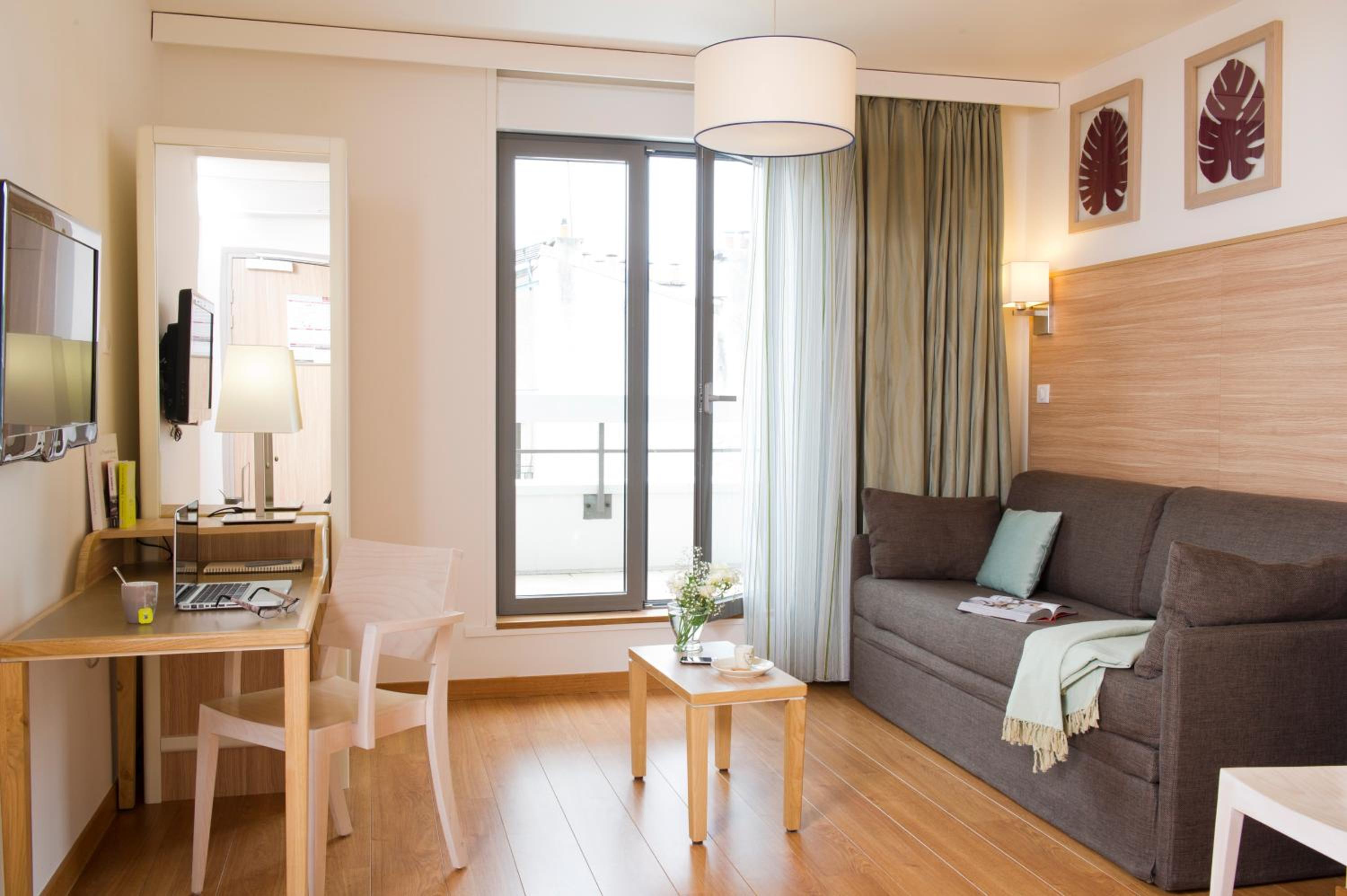 One-Bedroom Apartment (4 Adults)