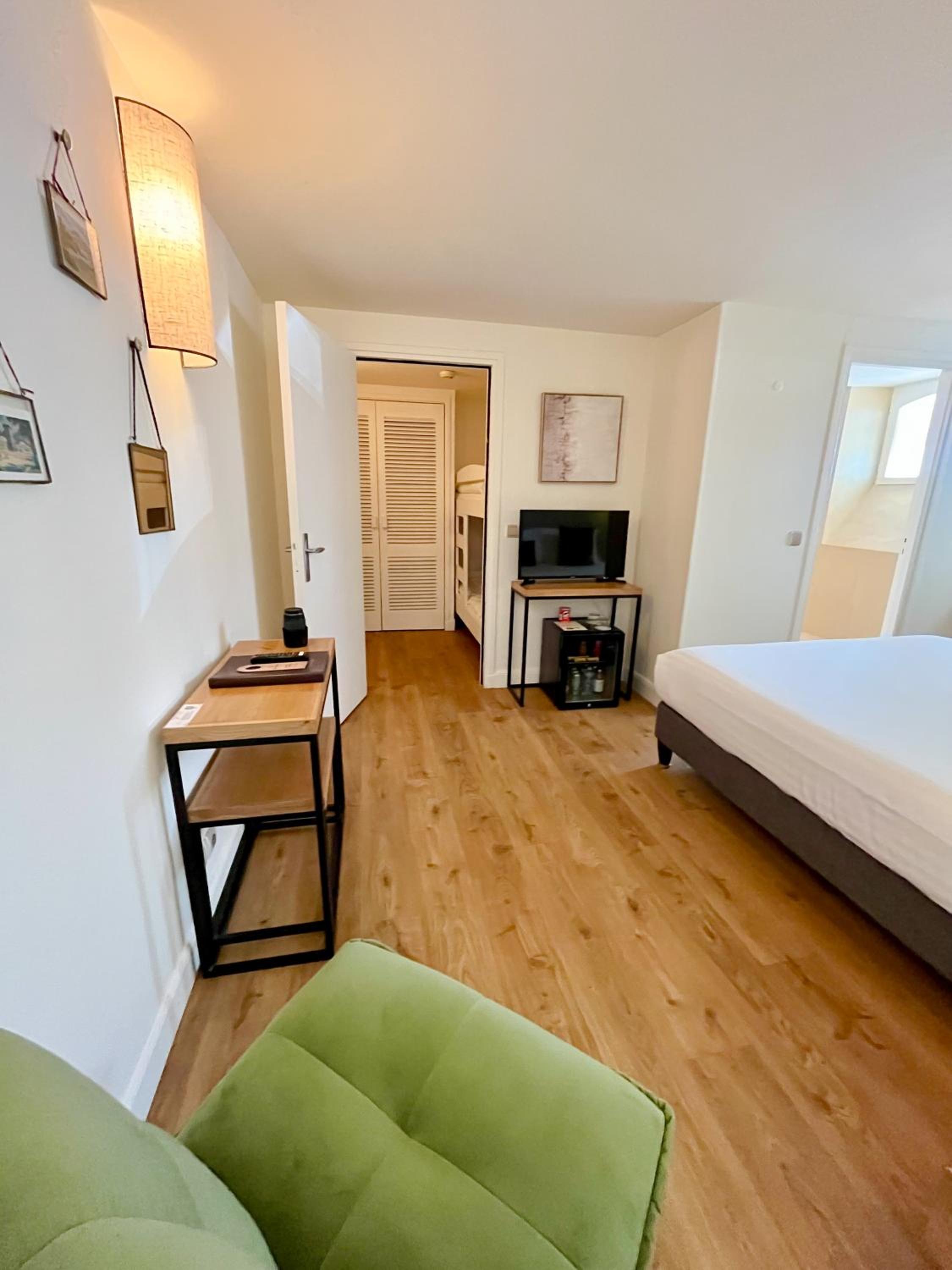 Entresol Family Room