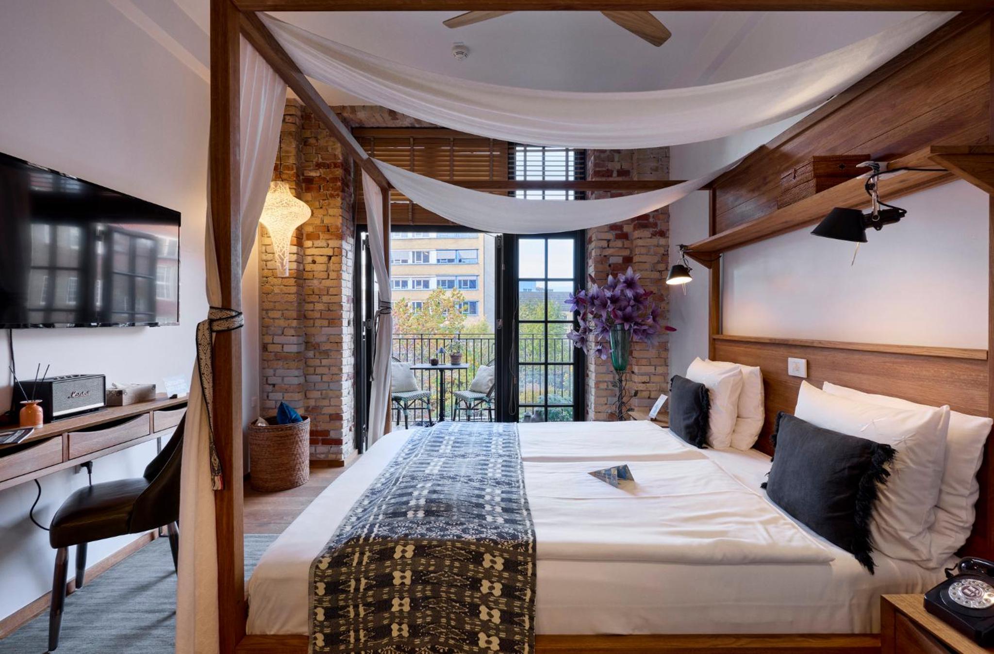 Double Room with Balcony