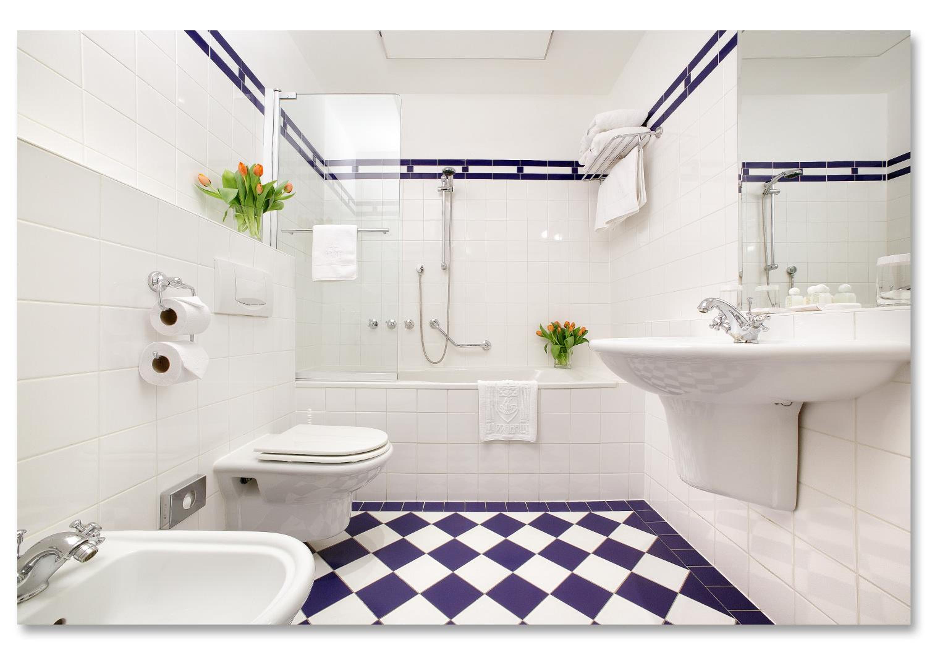 Double or Twin Room with Extra Bed