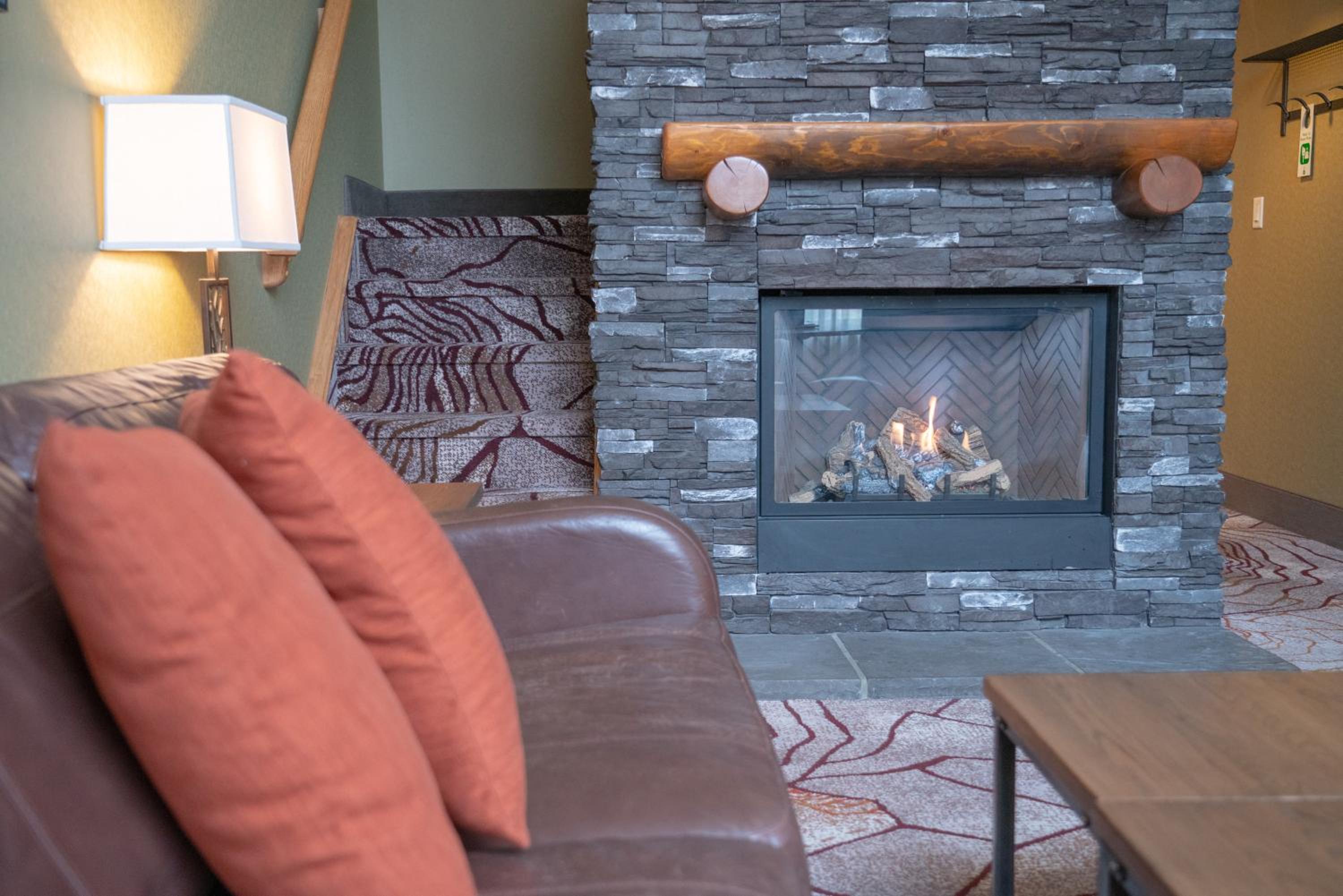 Corner Suite with Spa Bath