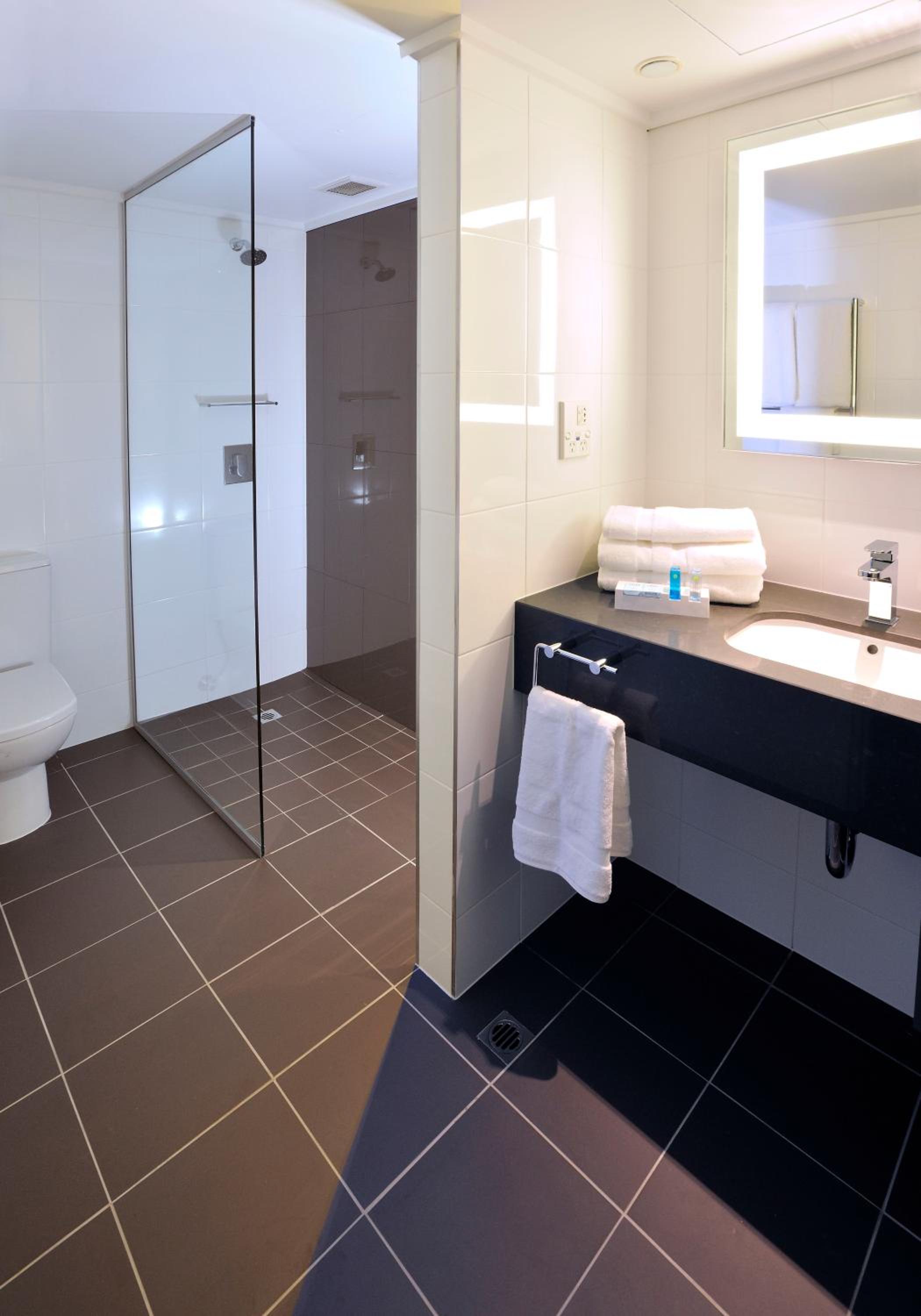 Deluxe Room with King Bed