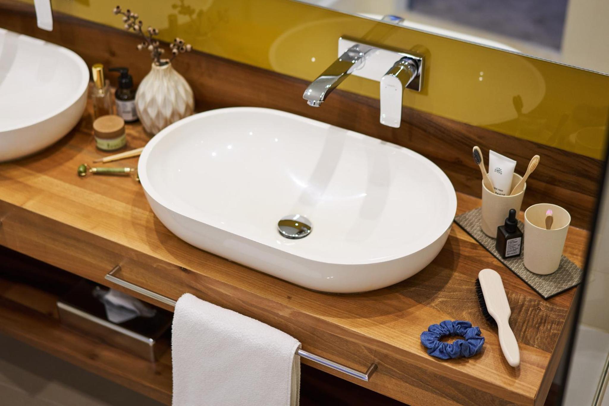 Deluxe Double Room with Balcony and Courtyard View