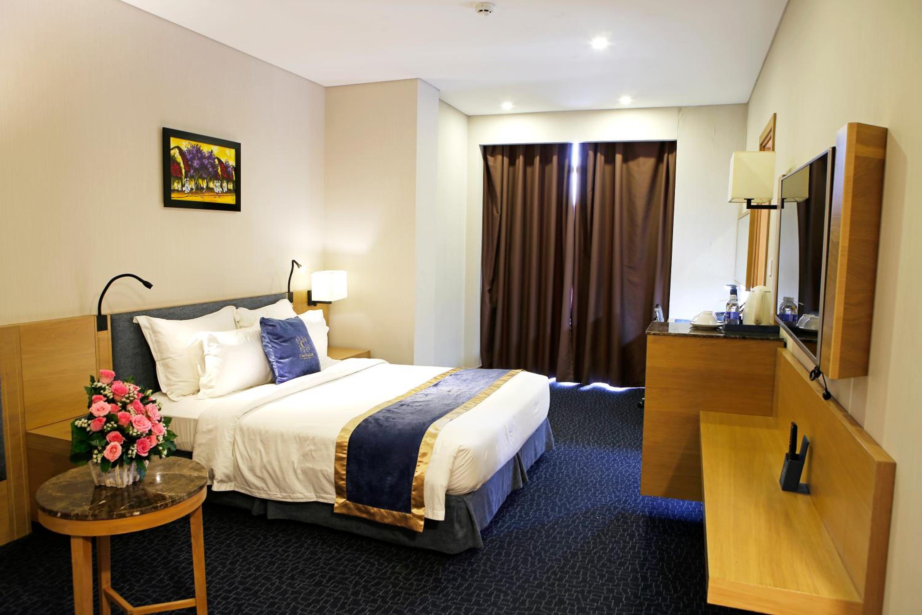 Suite Double with City View