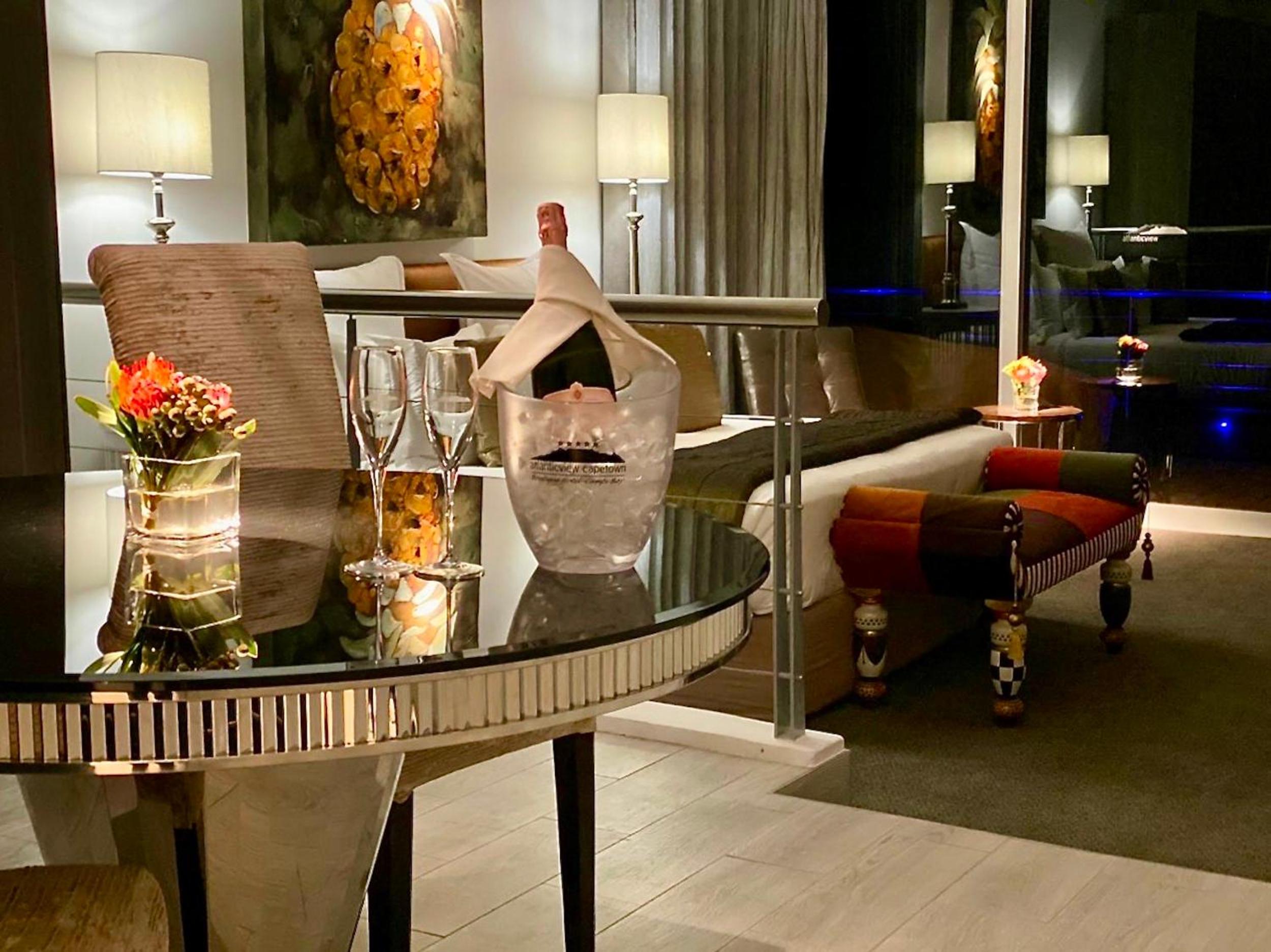 Luxury Suite with Terrace and Sea View - Royal Suite