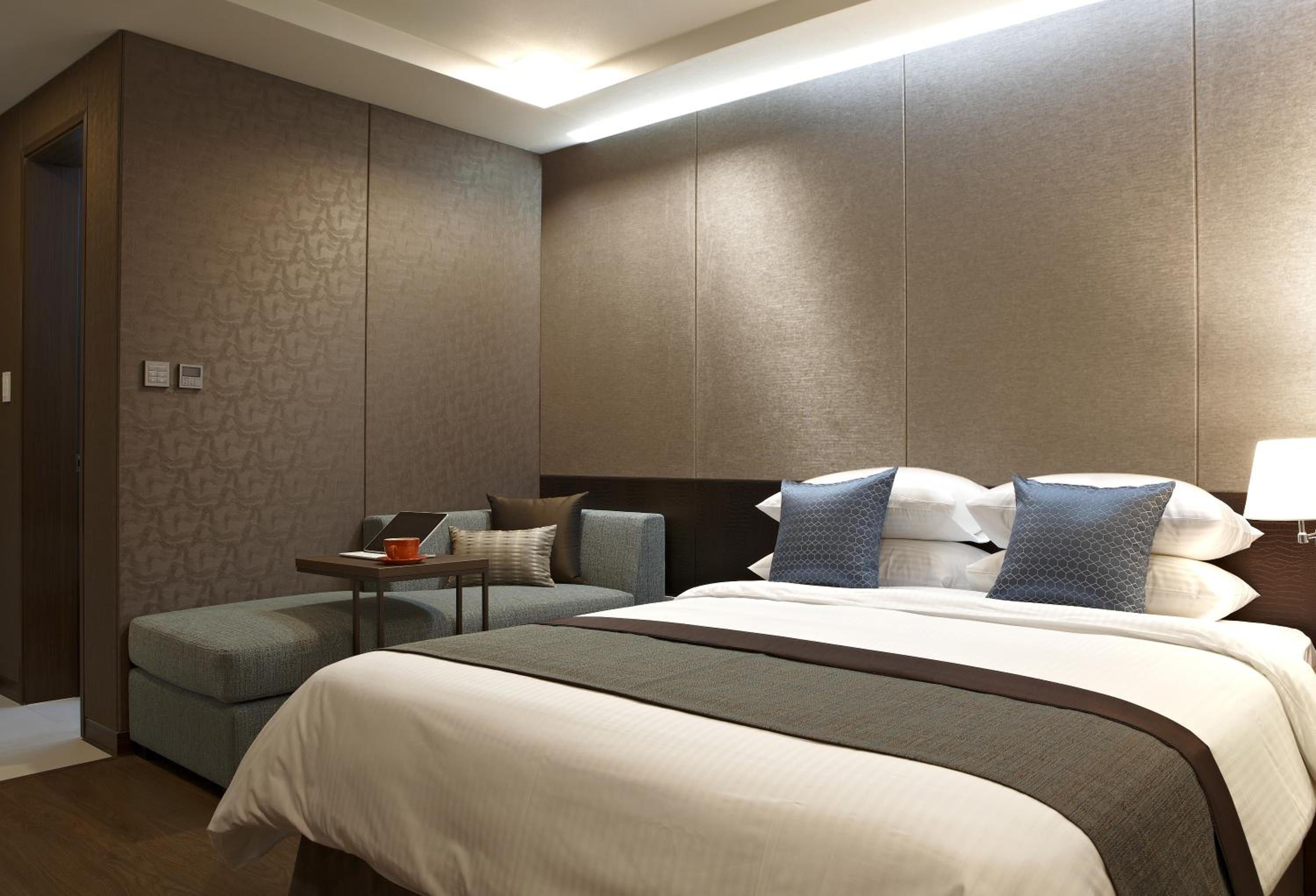 Deluxe Corner Double Room