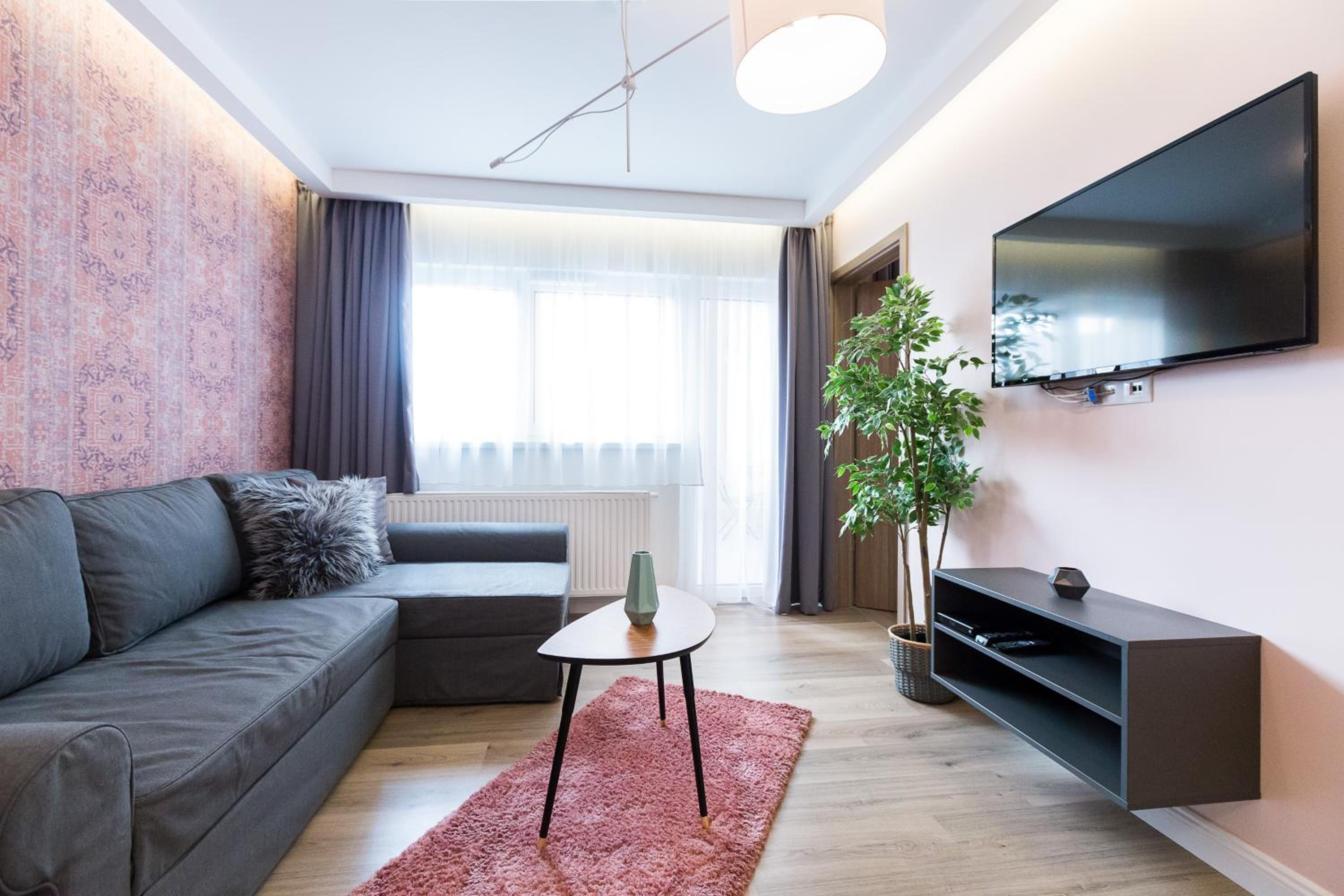 Deluxe Apartment with Balcony