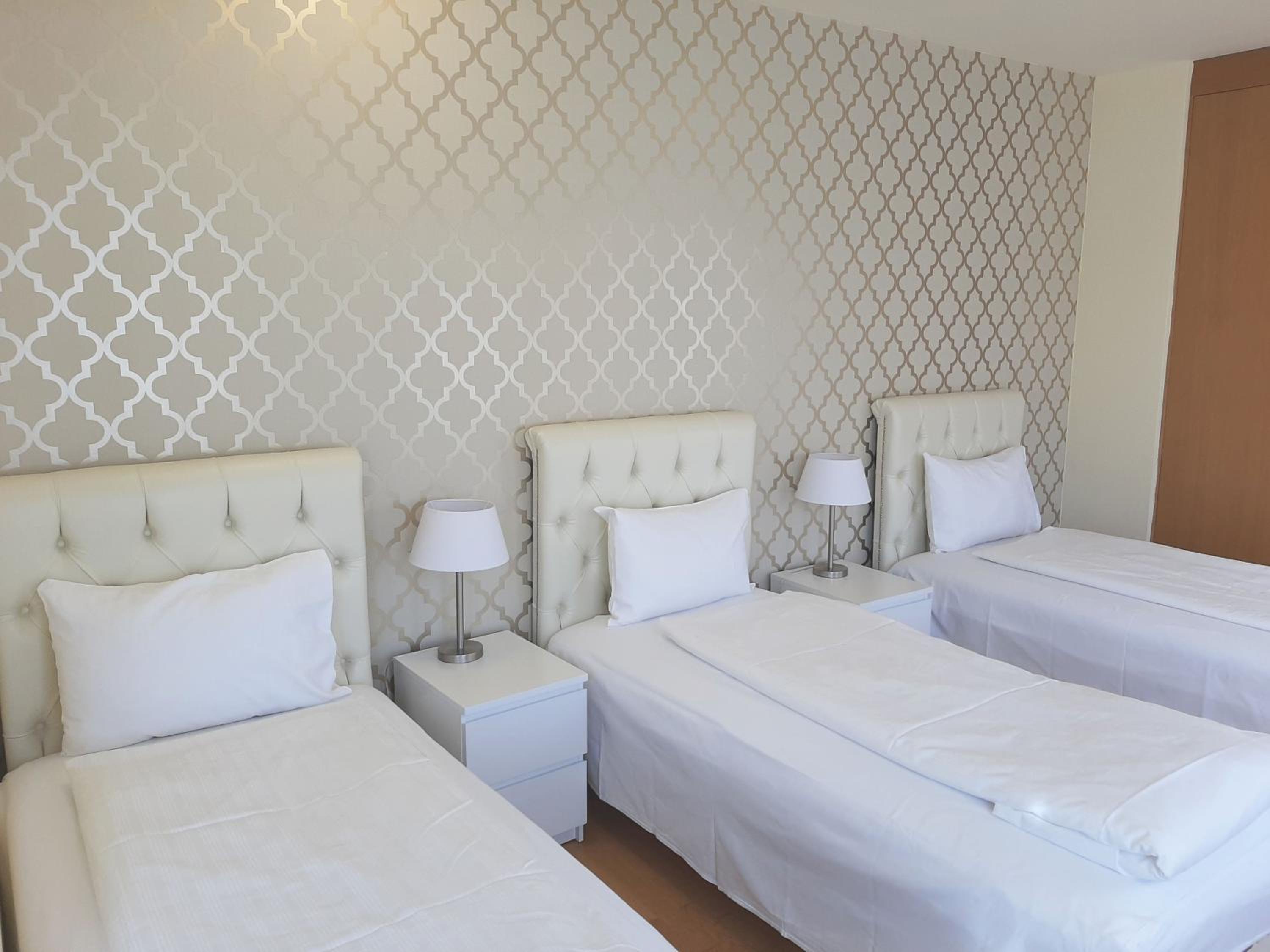 Studio Deluxe (3 Adults)