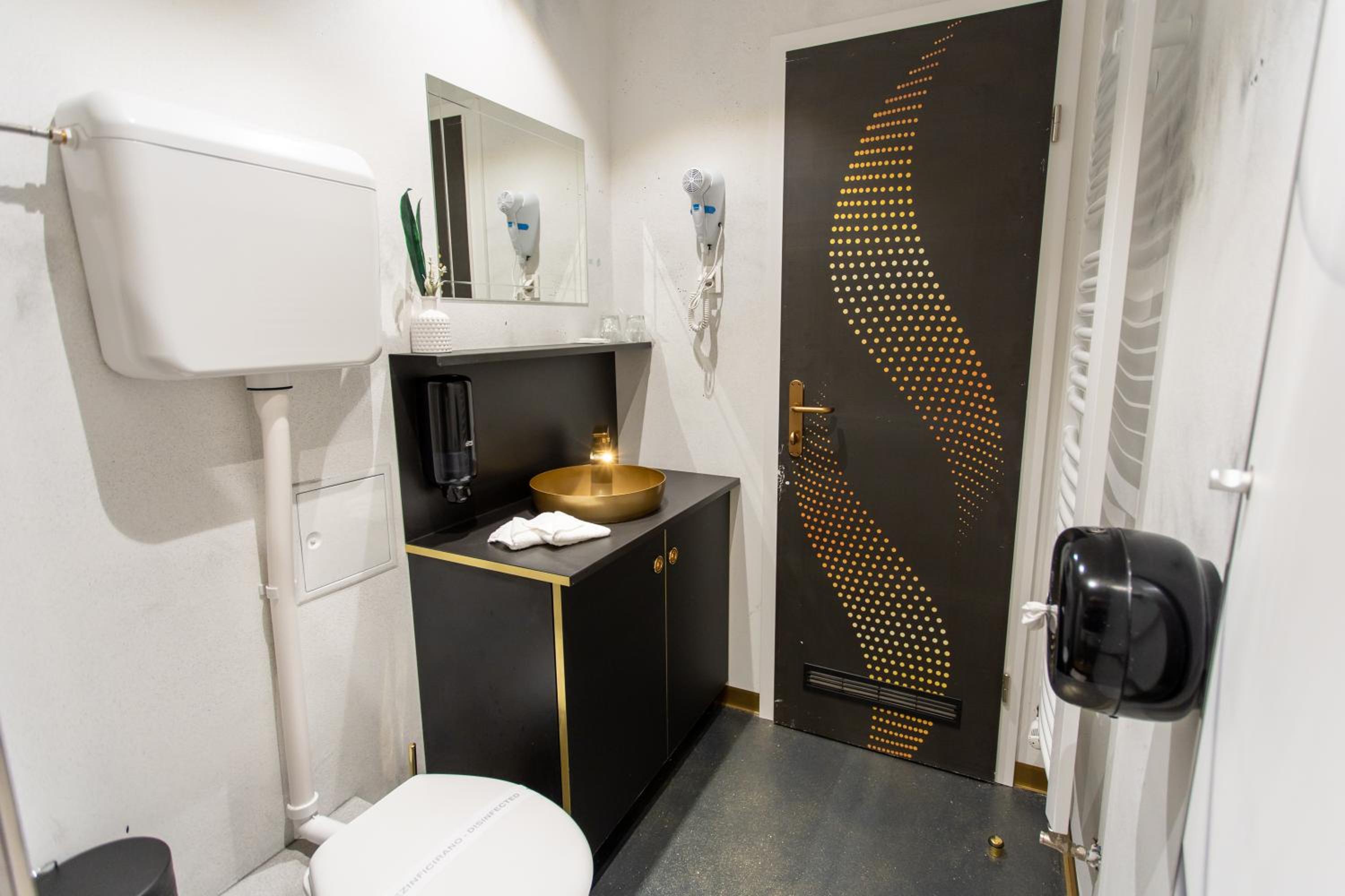 Deluxe Double or Twin Room with City View