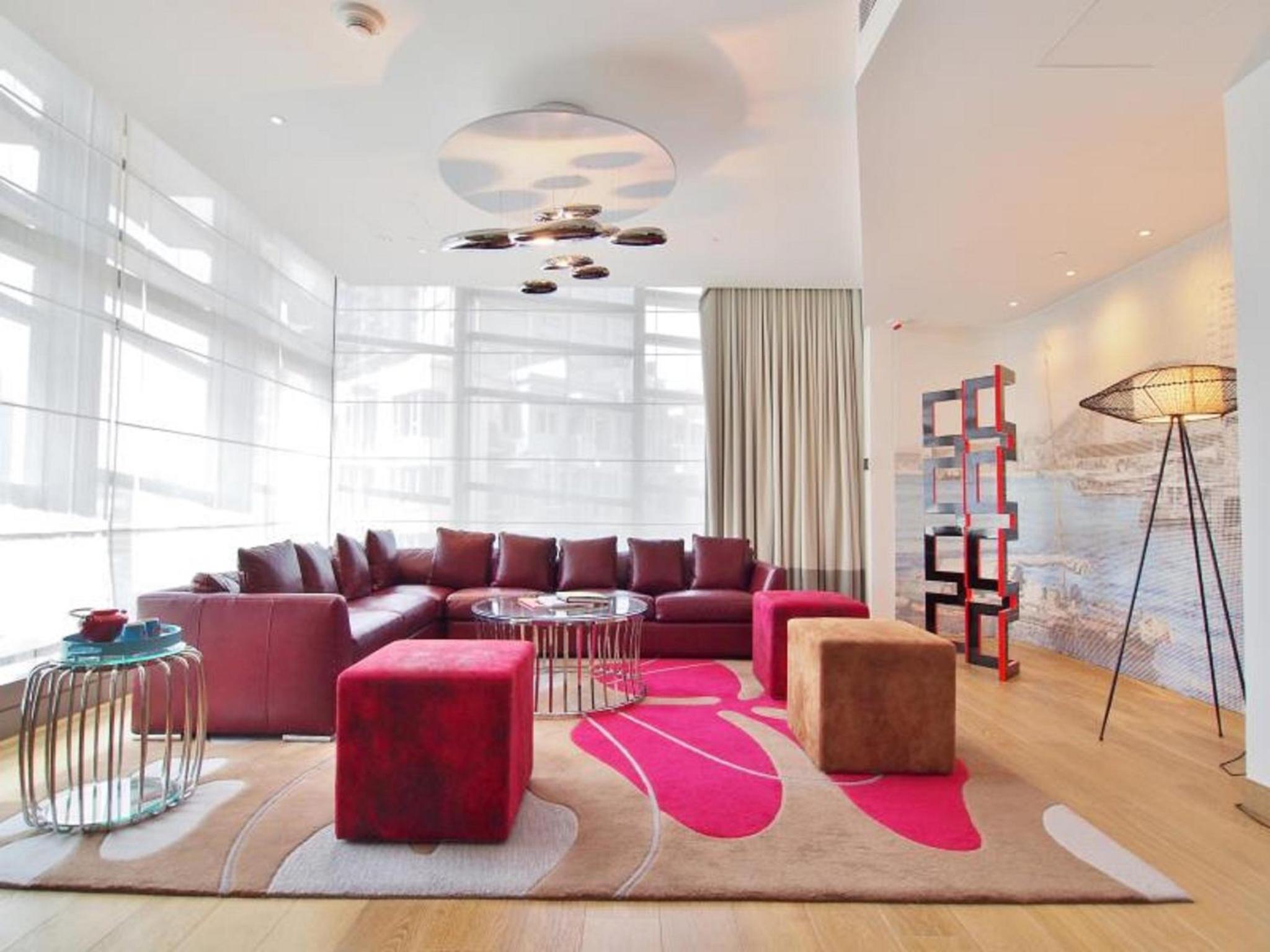 One-Bedroom King Suite