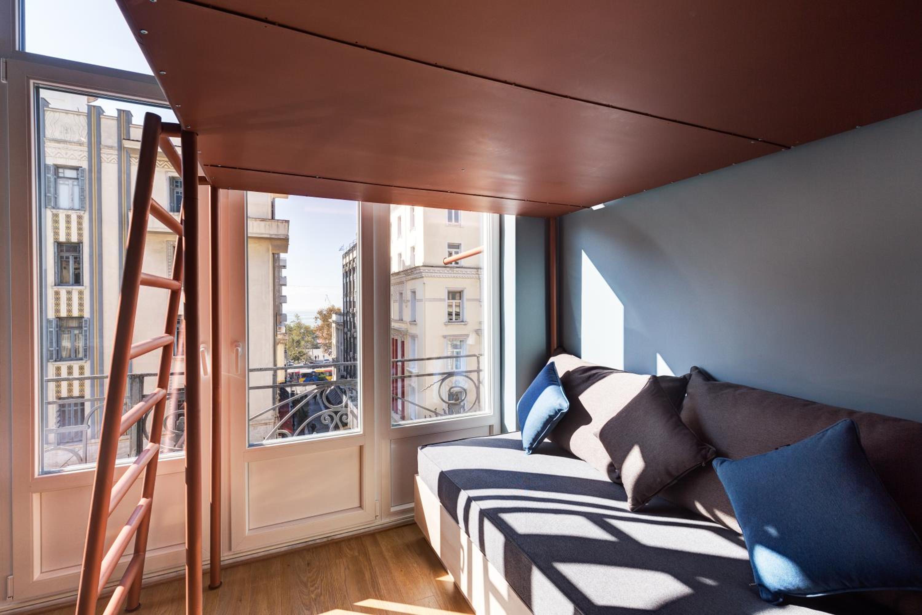 XL Loft Room 