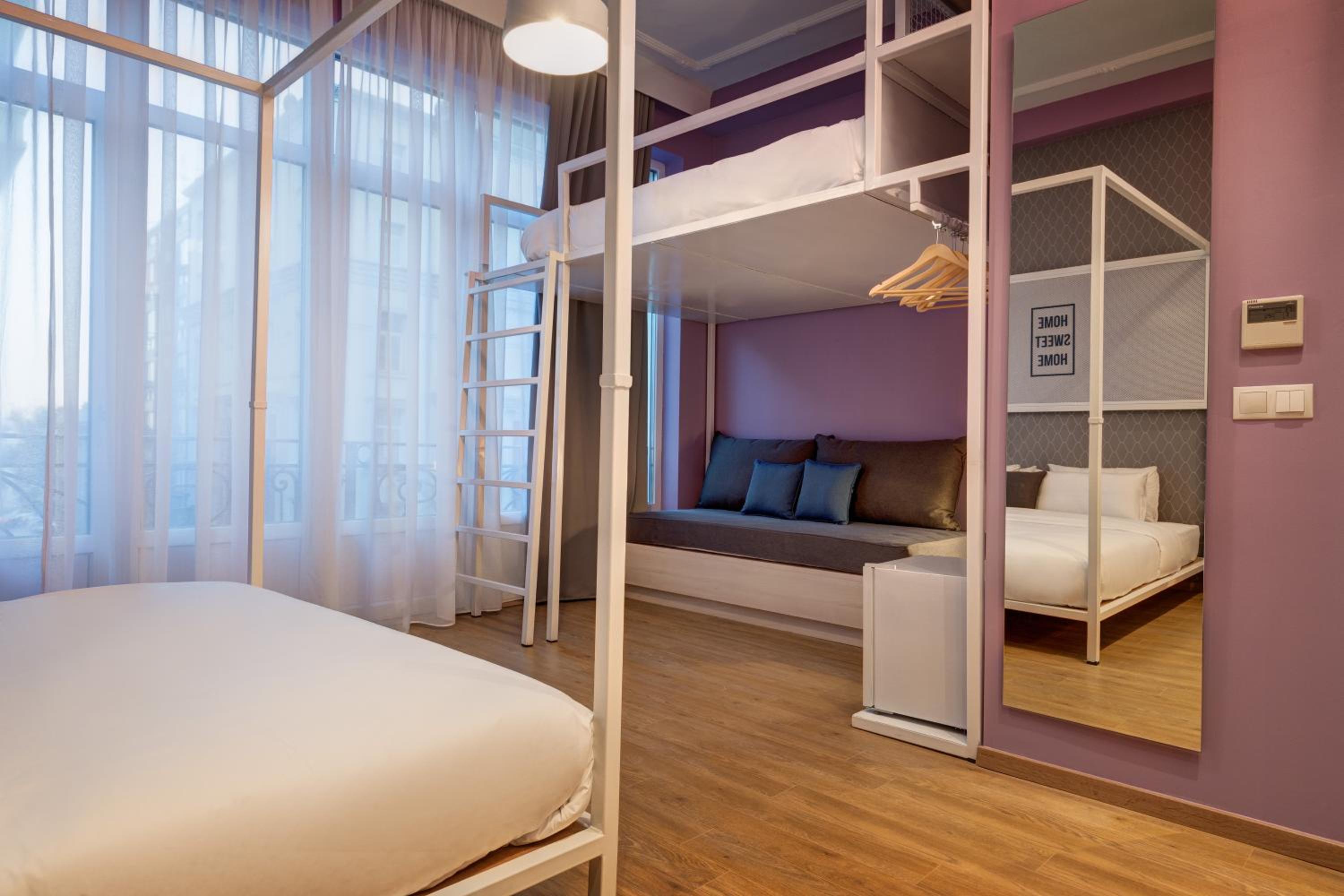 XL Loft Room 