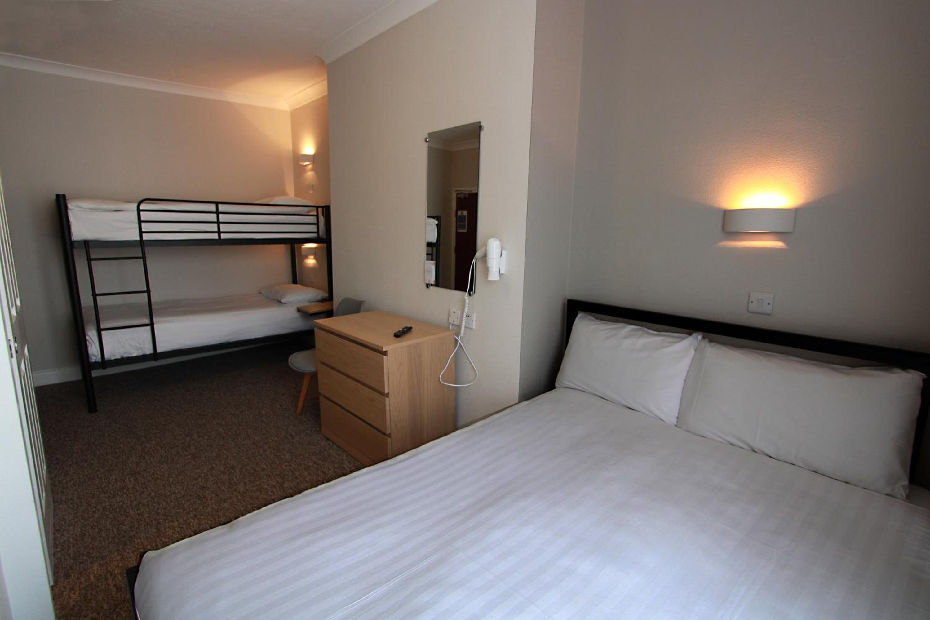 Superior Quadruple Room - Bunk & Double