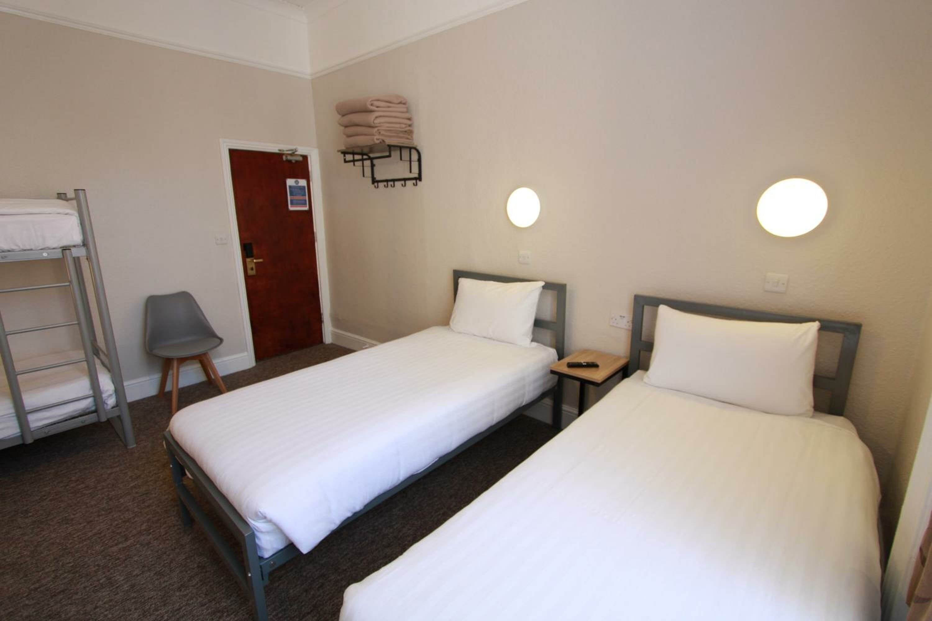 Superior Quadruple Room - Bunk & Single beds