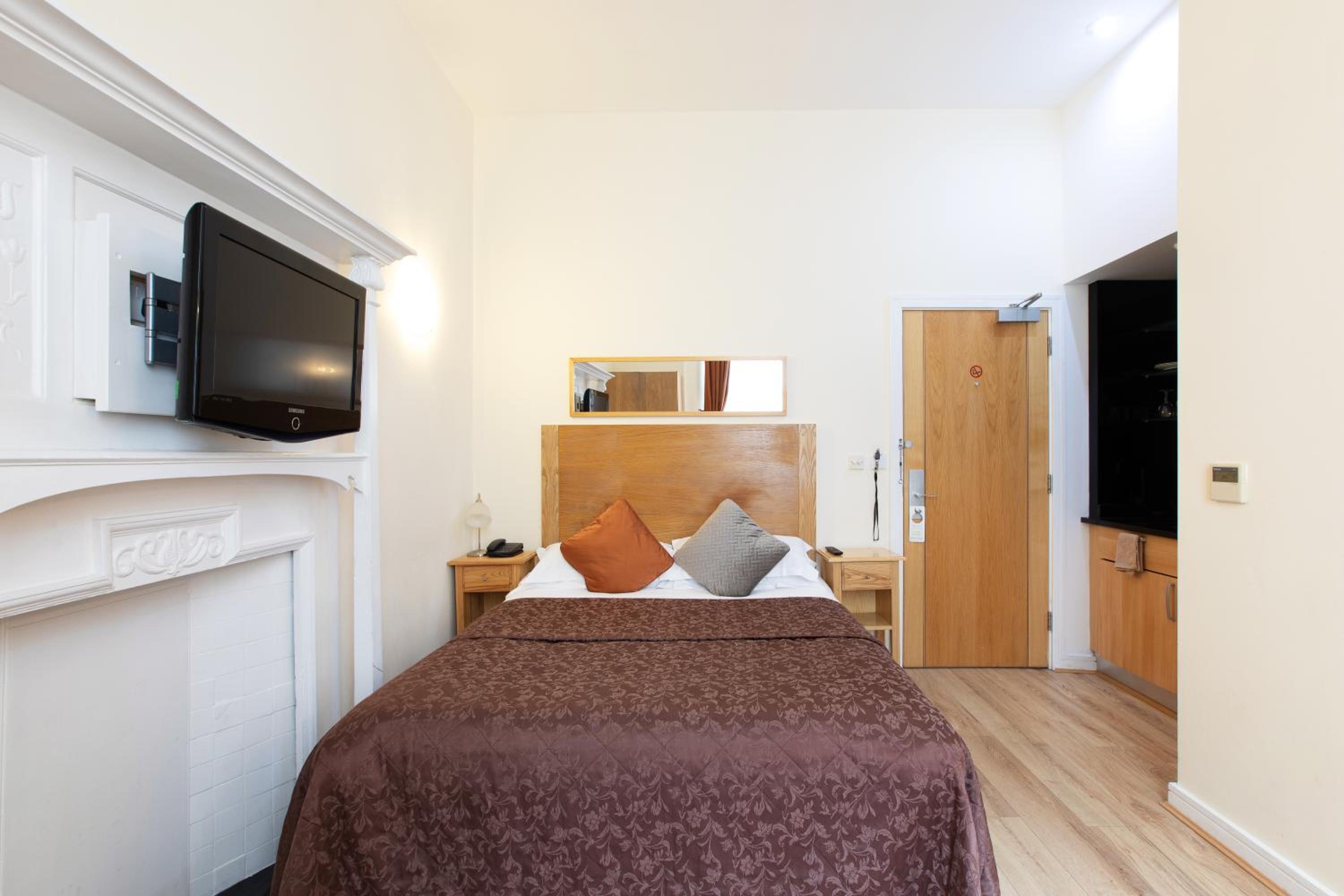 Executive Studio Suite