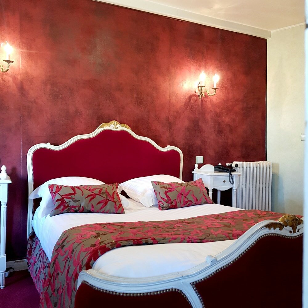 Double Room, Bathtub