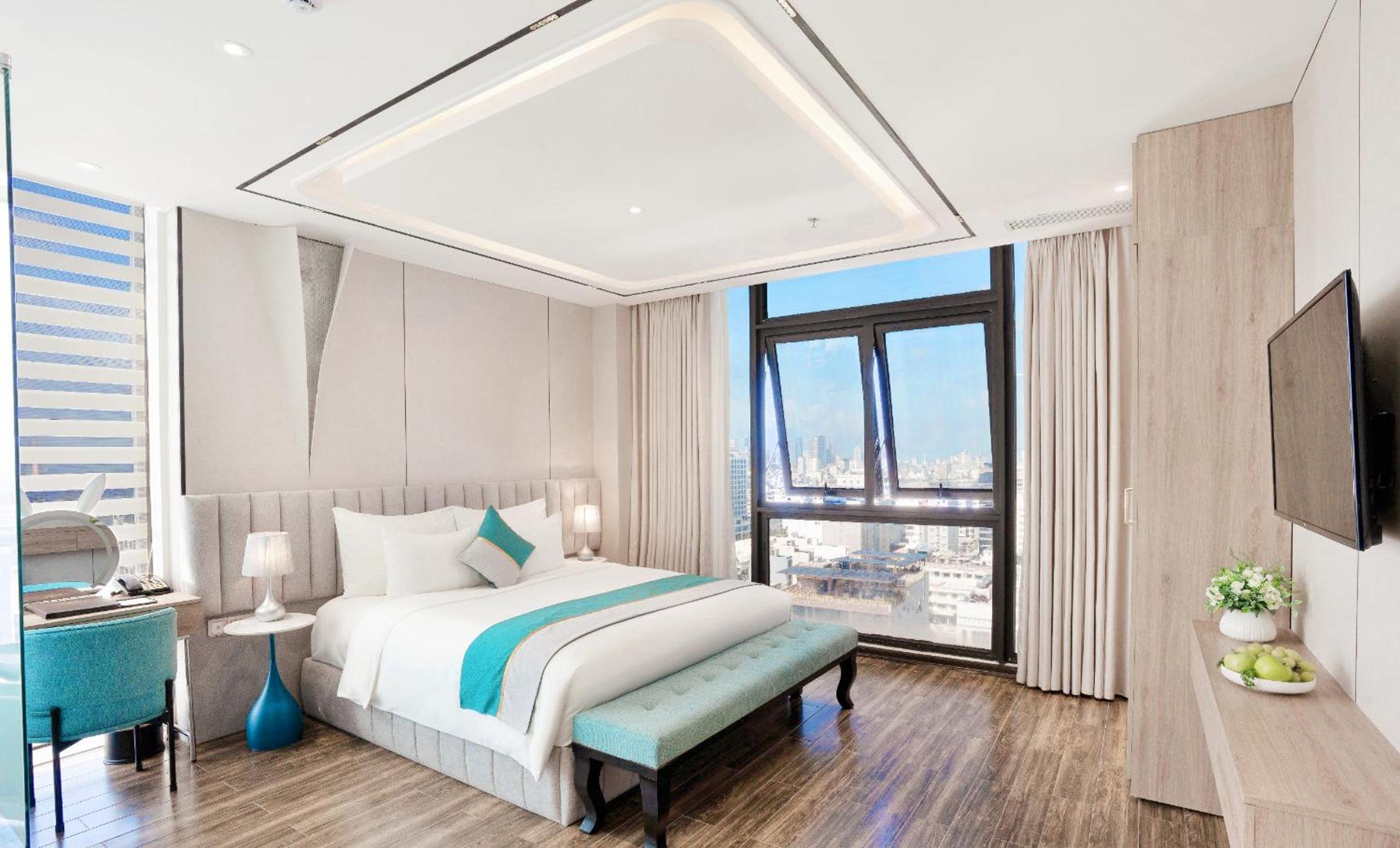 Penthouse Two-bedroom Free One-way Airport Transfer