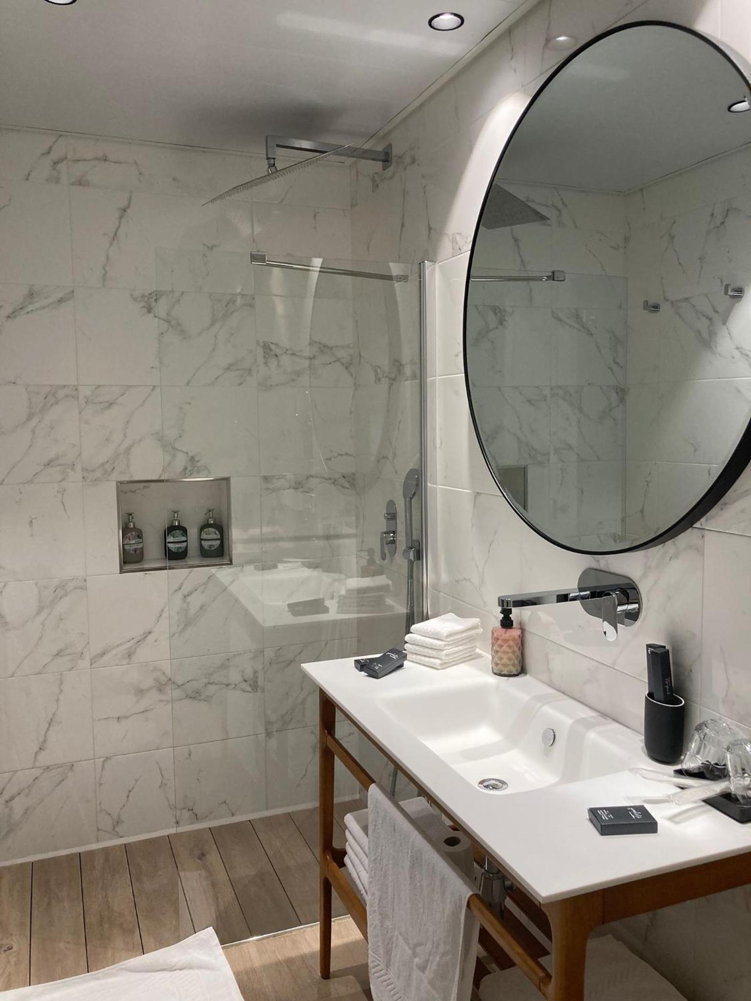 Apartment with Balcony Premium