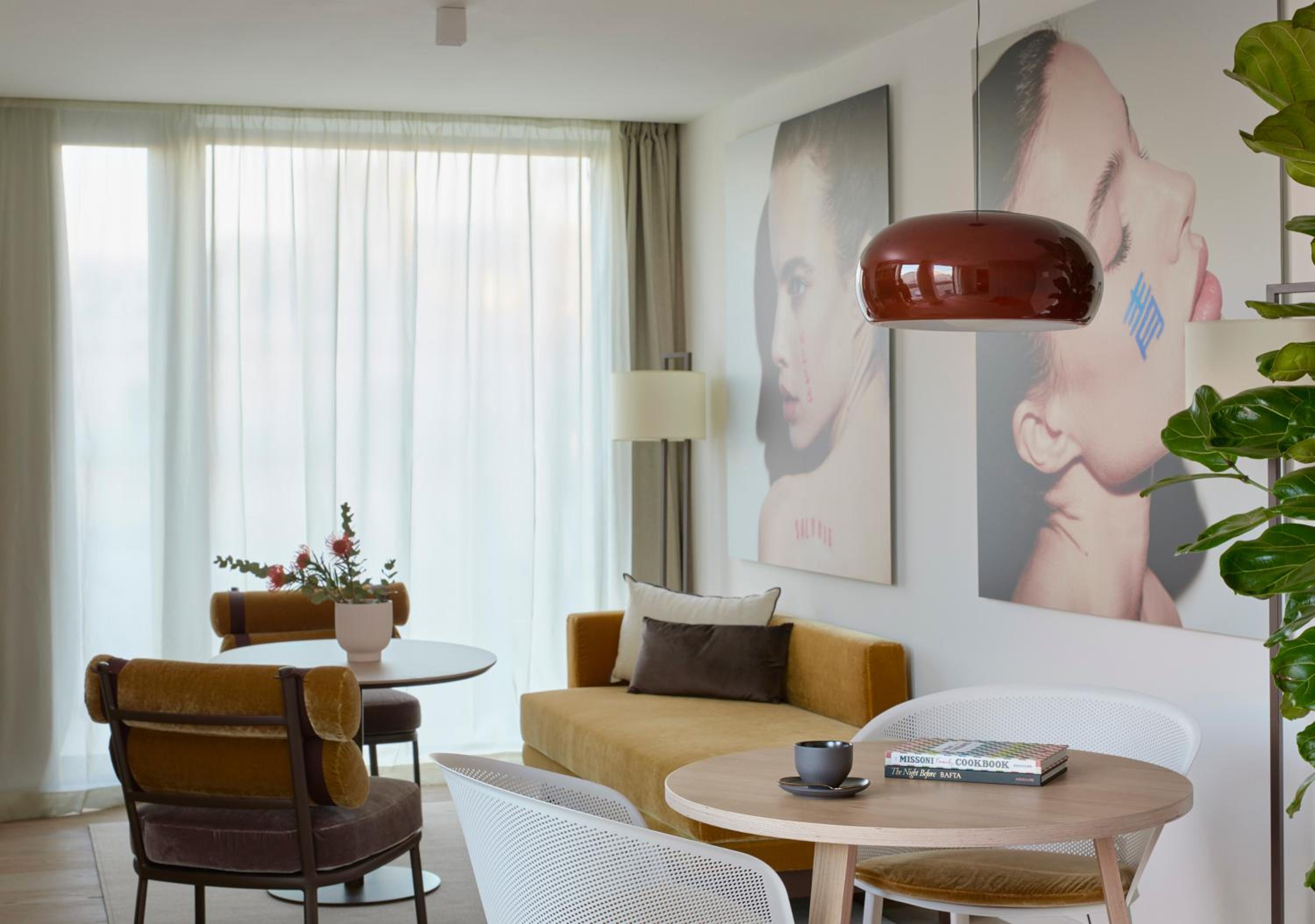 Studio ME + Suite Terrace and Jacuzzi Sagrada Familia