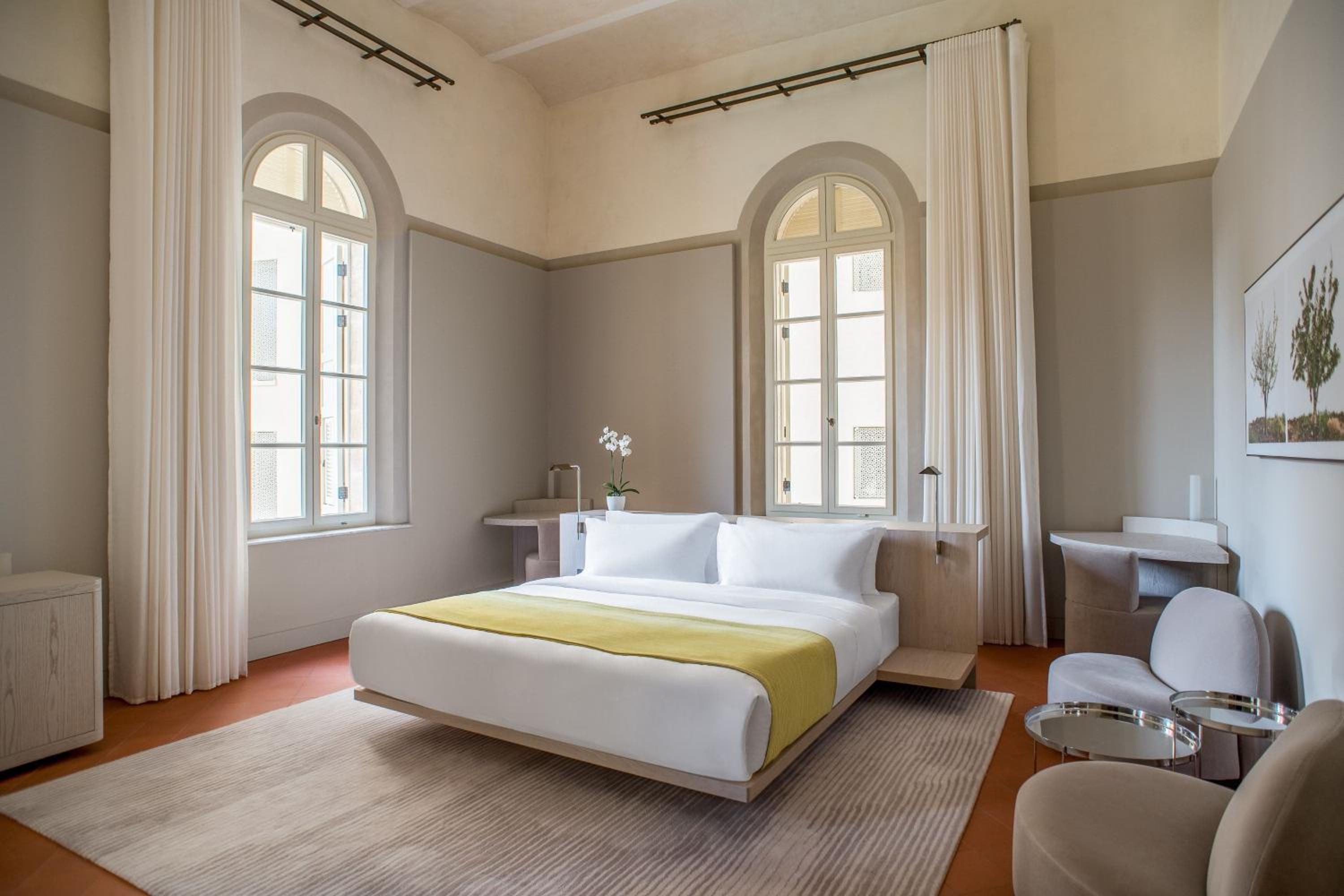 Deluxe Junior Suite, 1 King, Garden View, Historic