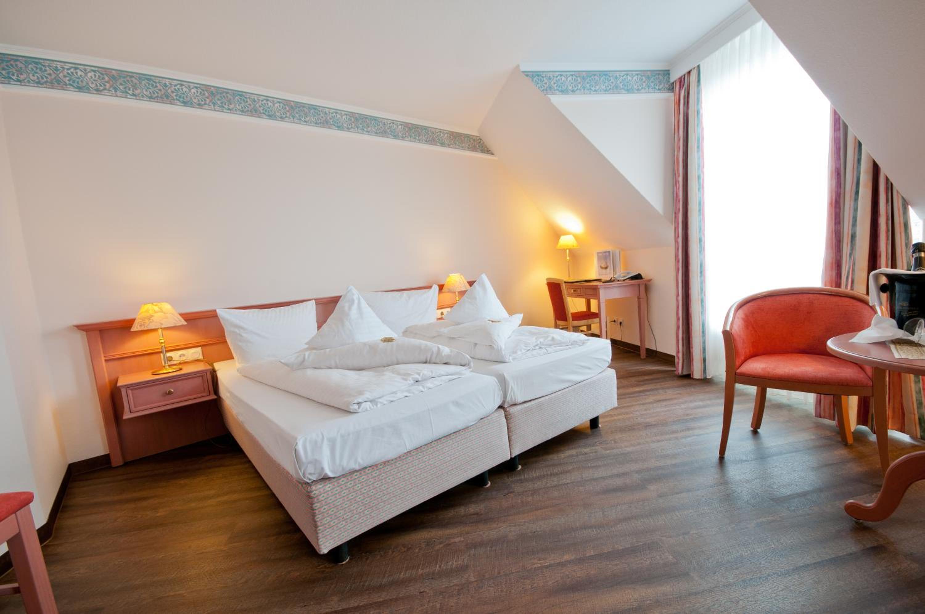 Junior Suite (2 Adults)