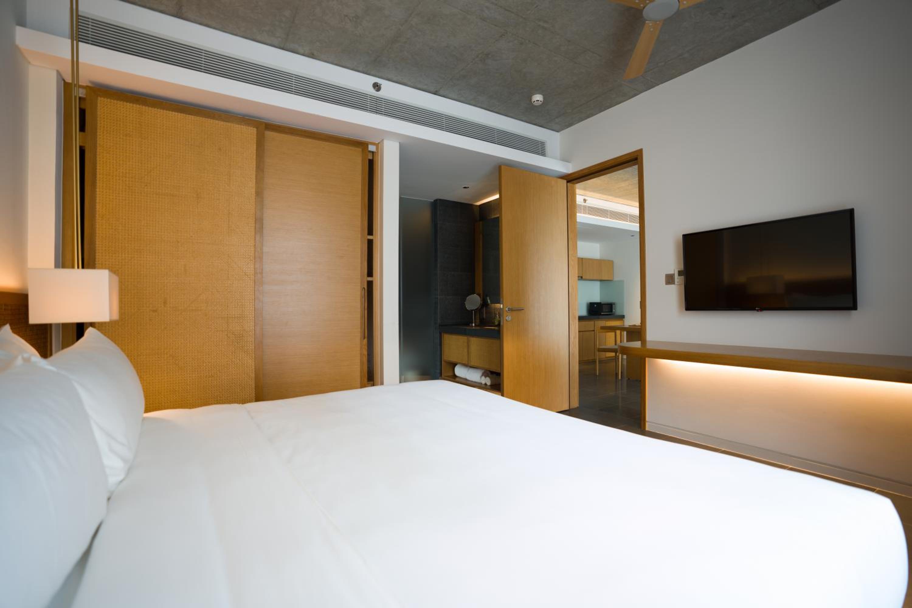 One-Bedroom Apartment with Balcony