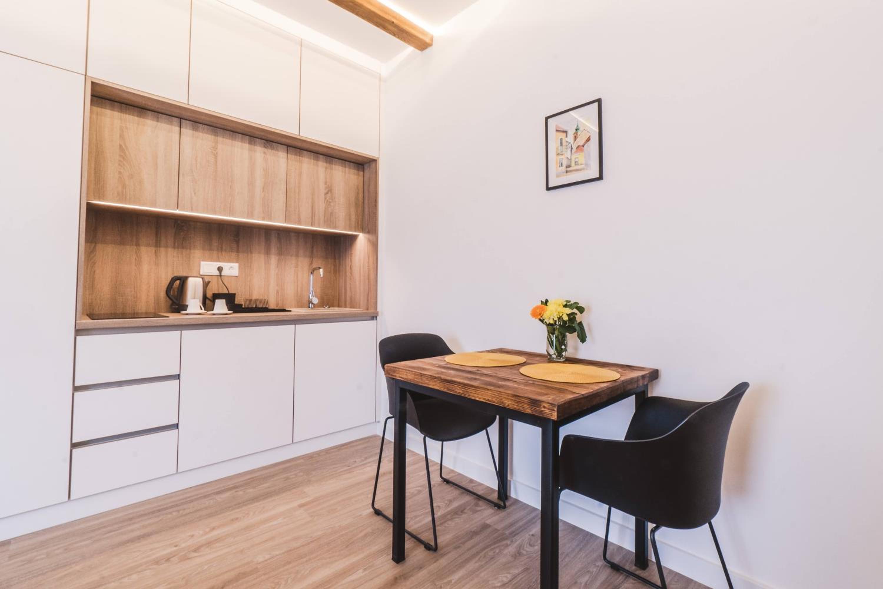 Apartment with Shower