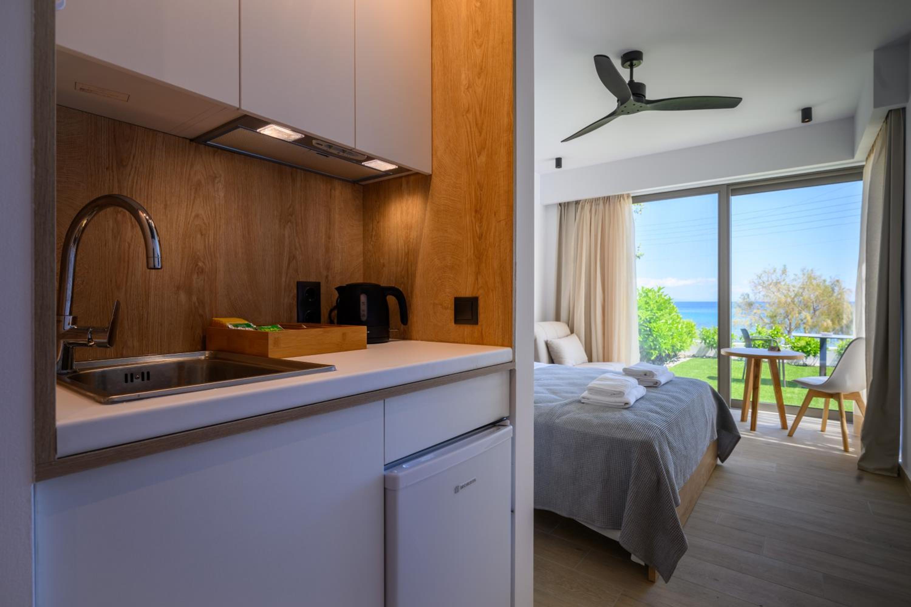 Studio with Sea View