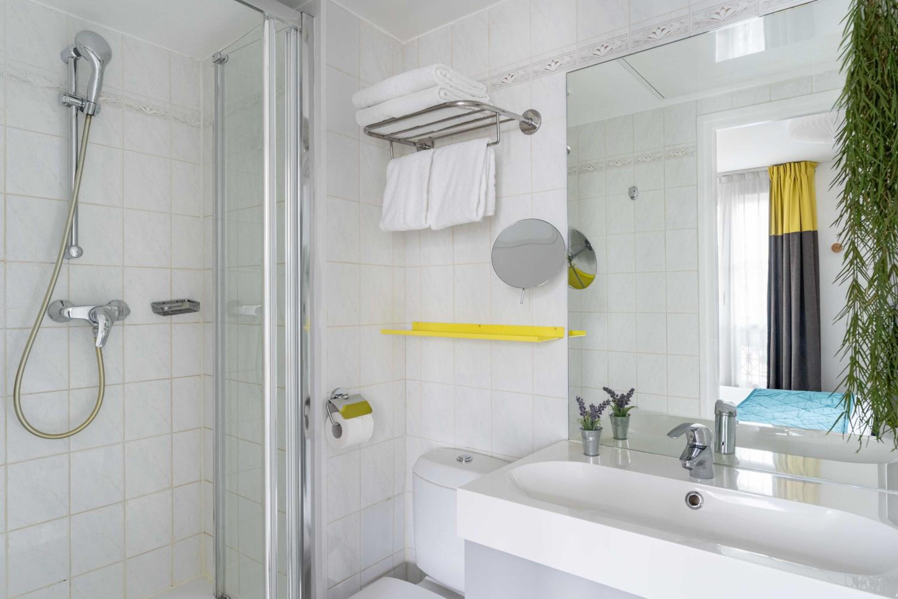 Standard Family Room - 2 Rooms 