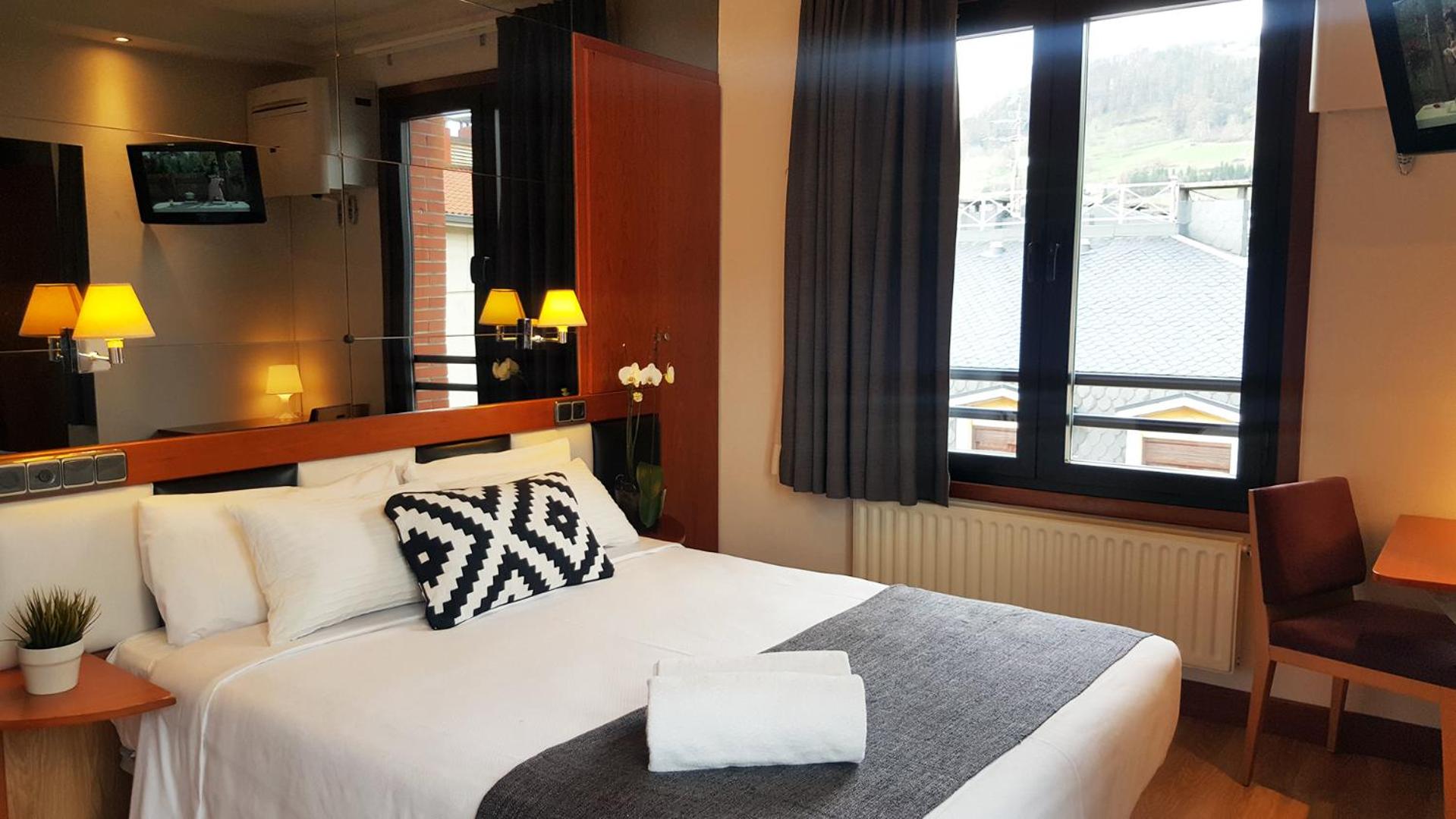 Double Room with Mountain View