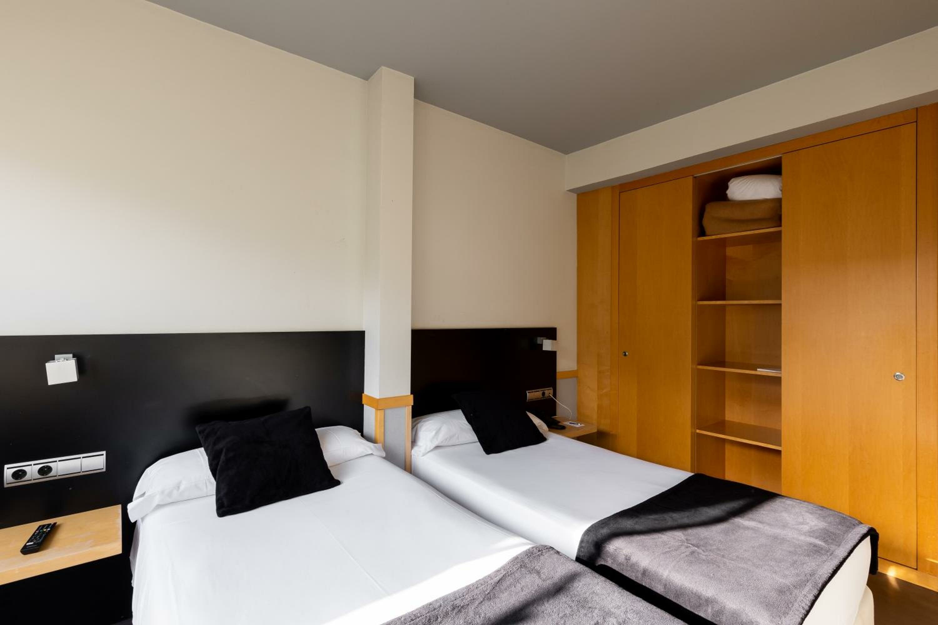 Double or Twin Room with Terrace