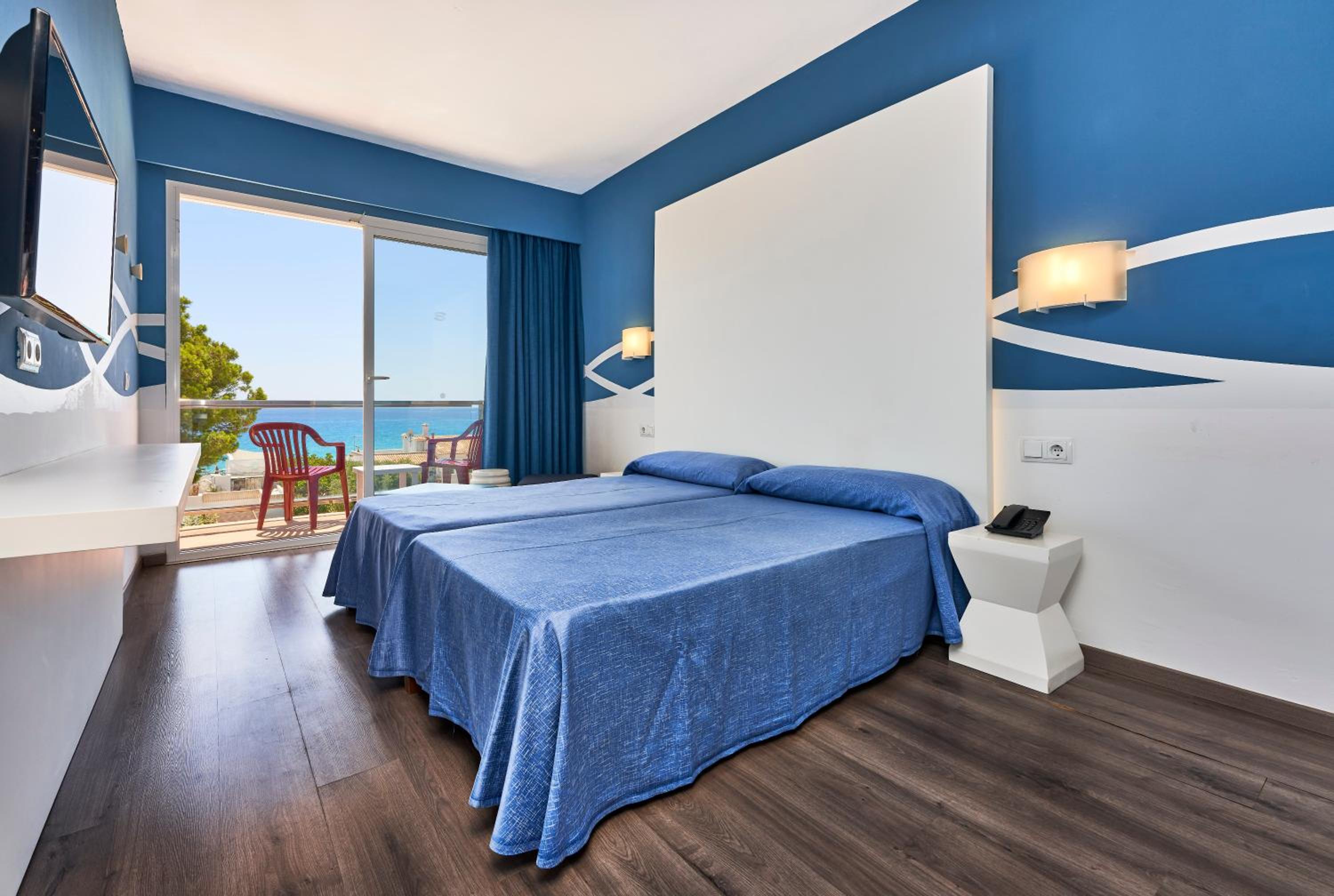 Twin Room with Sea View
