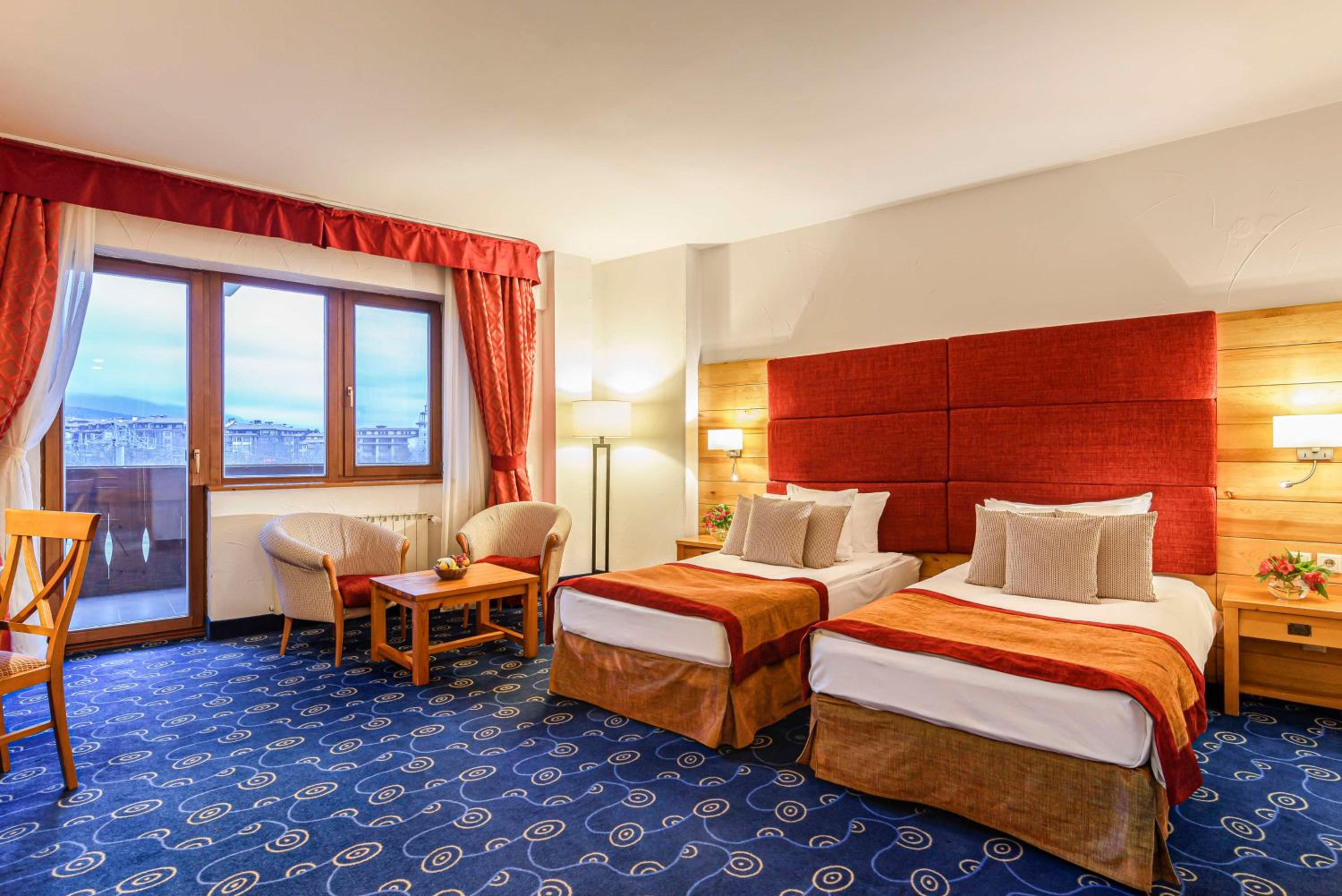 Deluxe Room Mountain View with Twin Beds