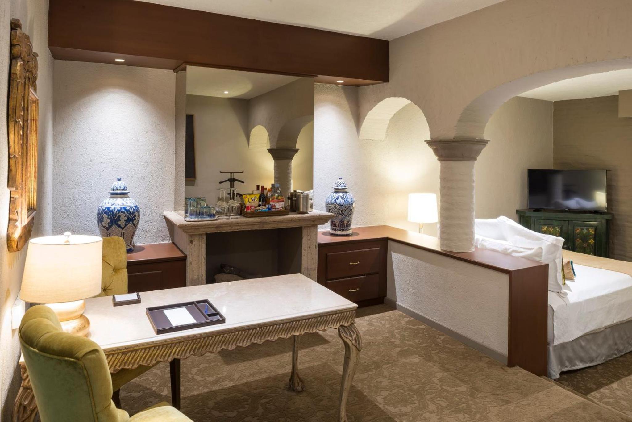 Master Suite Two Beds