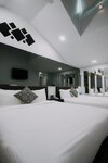 Family Skylight в Butternut Tree Hotel