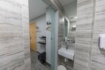 L - No Window - Twin в Butternut Tree Hotel