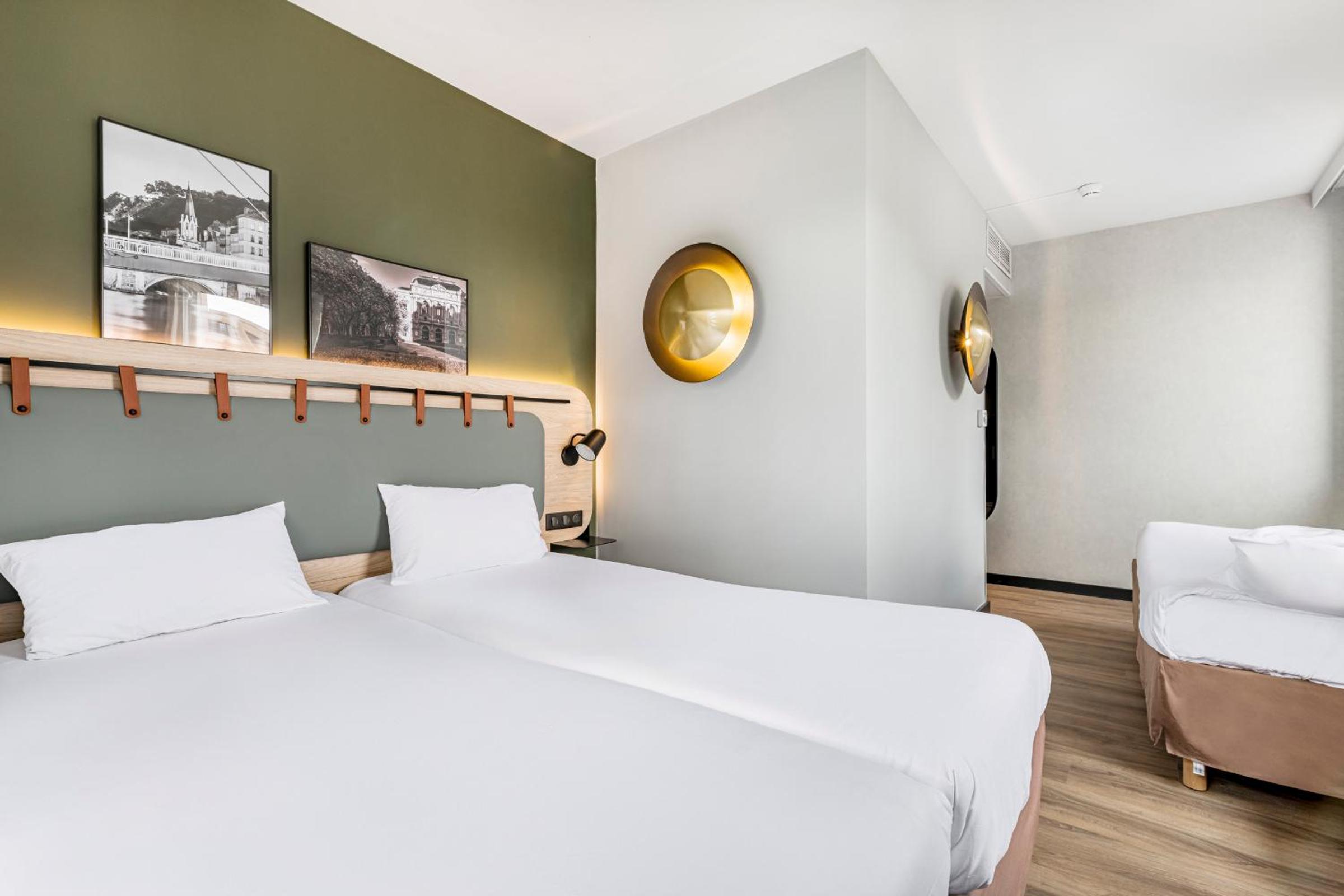 Triple Room with Three Single Beds